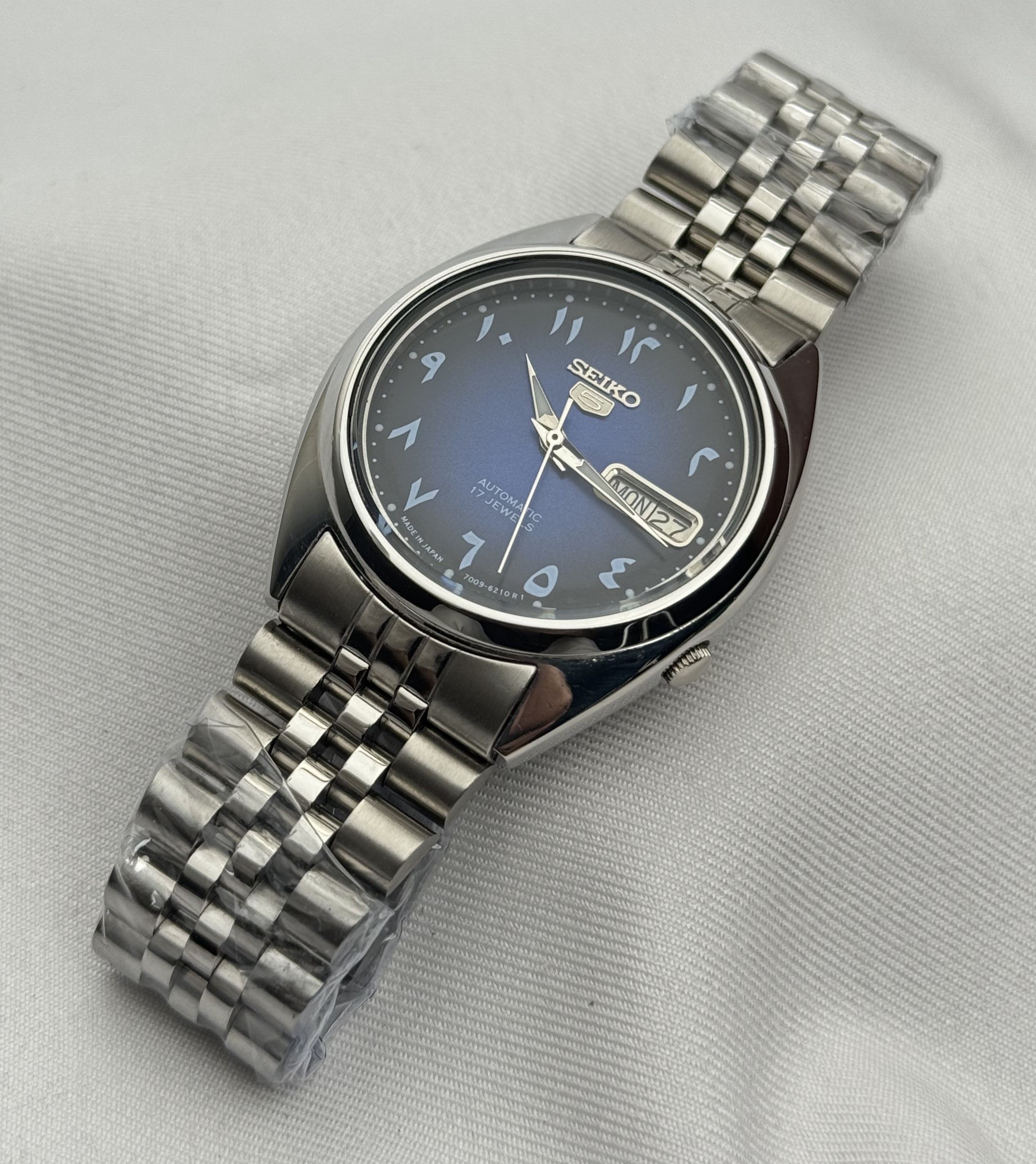 Seiko Seiko 5 Automatic Arabic Dial Wrist Watch Day/Date Japan Size 36 - 10 Thumbnail