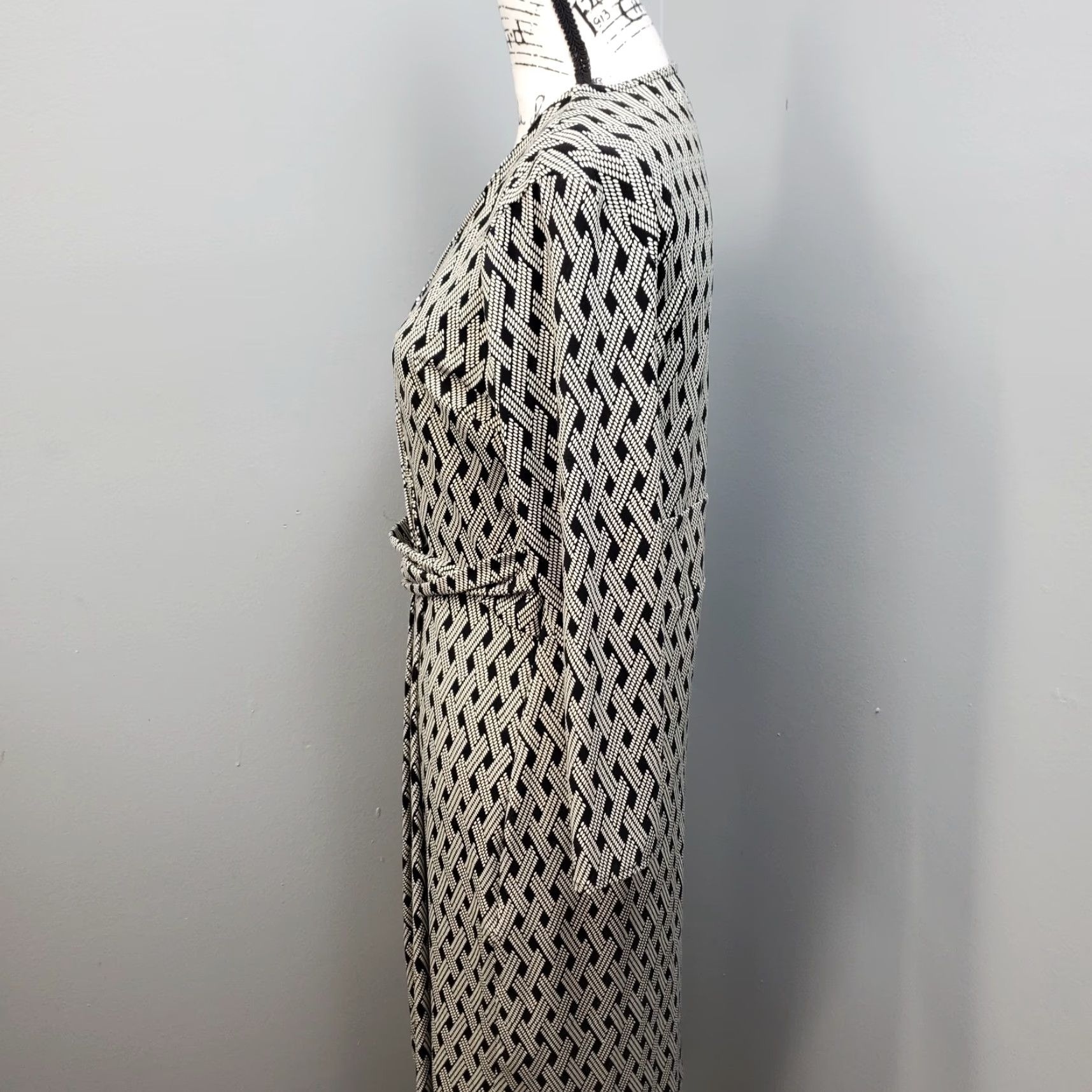 Talbots Talbots Dress Womens Medium Black White Geometric Print Nylon Faux Wrap Stretch Dress Size M / US 6-8 / IT 42-44 - 4 Thumbnail