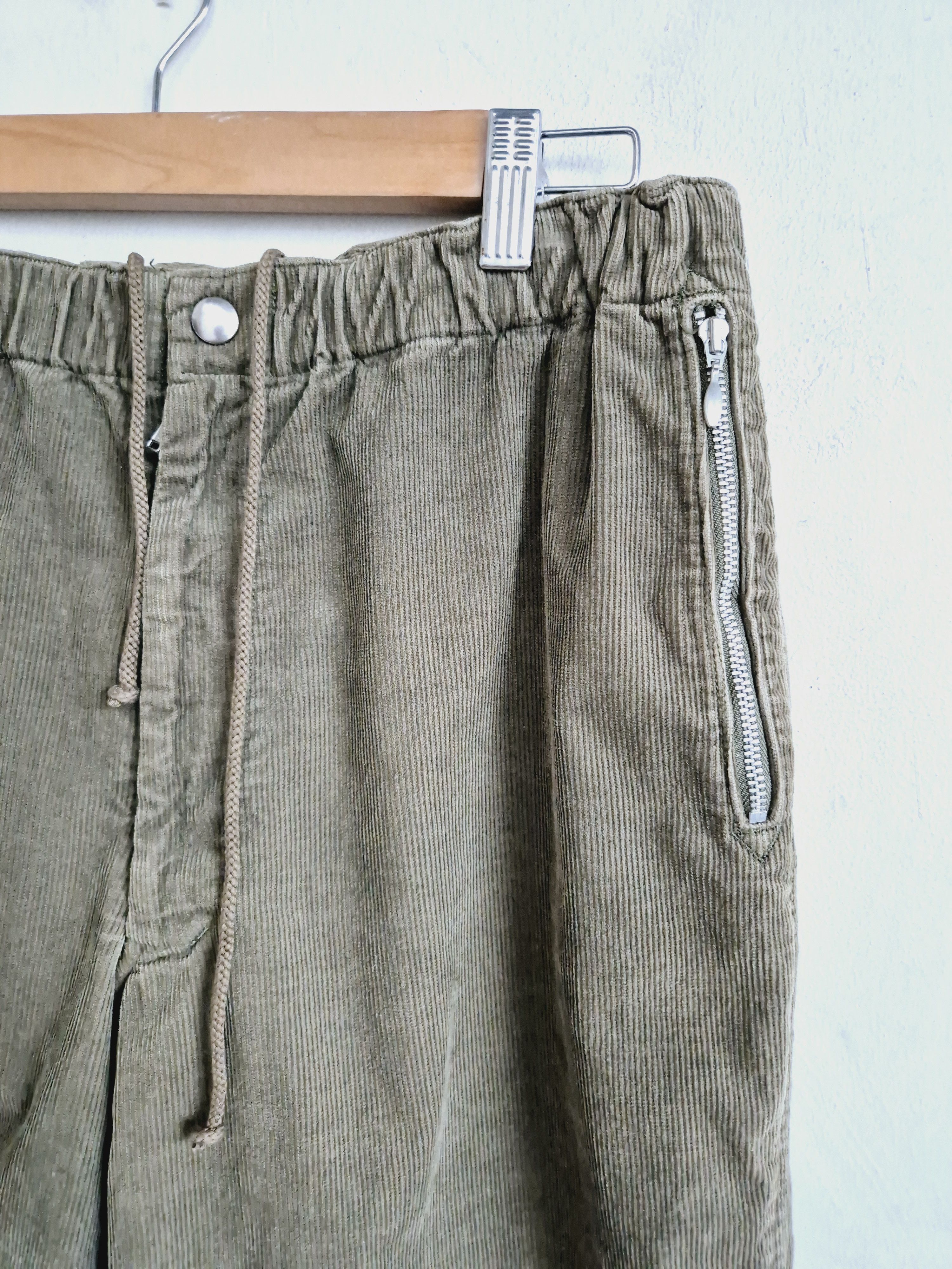 Needles Needles x Nepenthes Corduroy Shorts Size US 29 - 3 Thumbnail