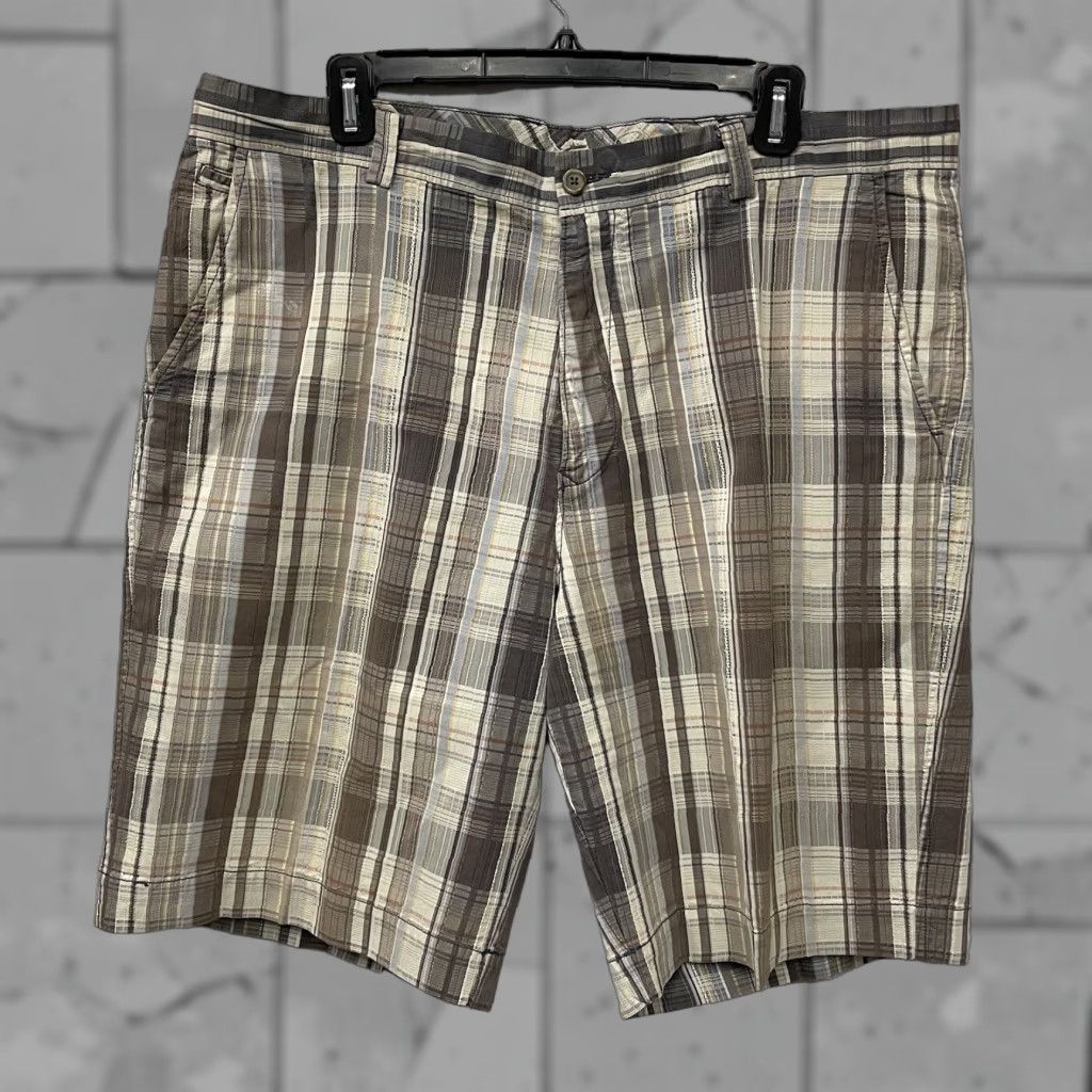 Tommy Bahama Tommy Bahama Shorts Adult 38 Plaid Cotton Blend Multicolor Casual Chino Mens Size US 38 / EU 54 - 1 Thumbnail