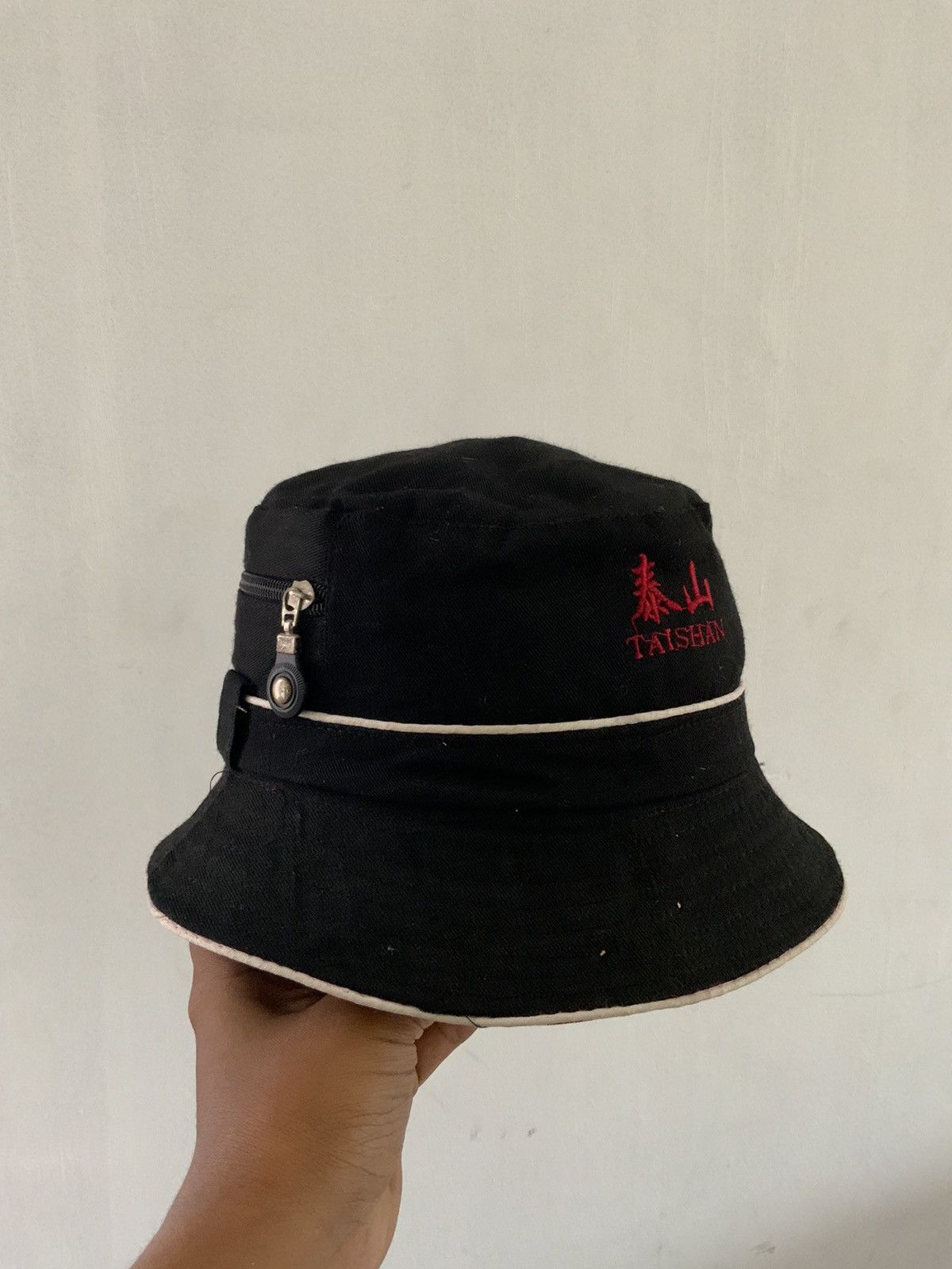 Vintage Taishan Single Pocket Zip Bucket Hat