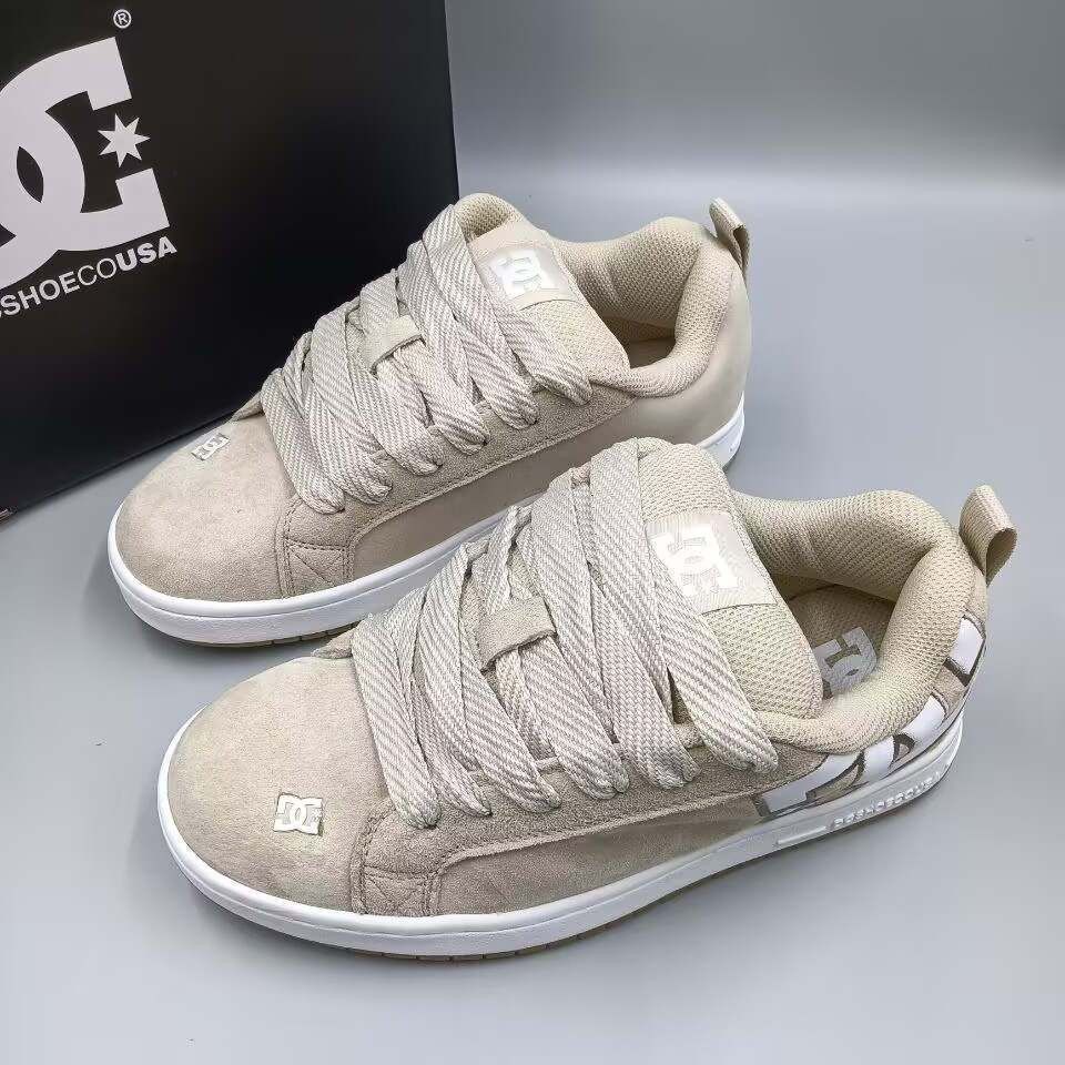 DC dc graffik skater shoes Size US 8 / EU 41 - 3 Thumbnail