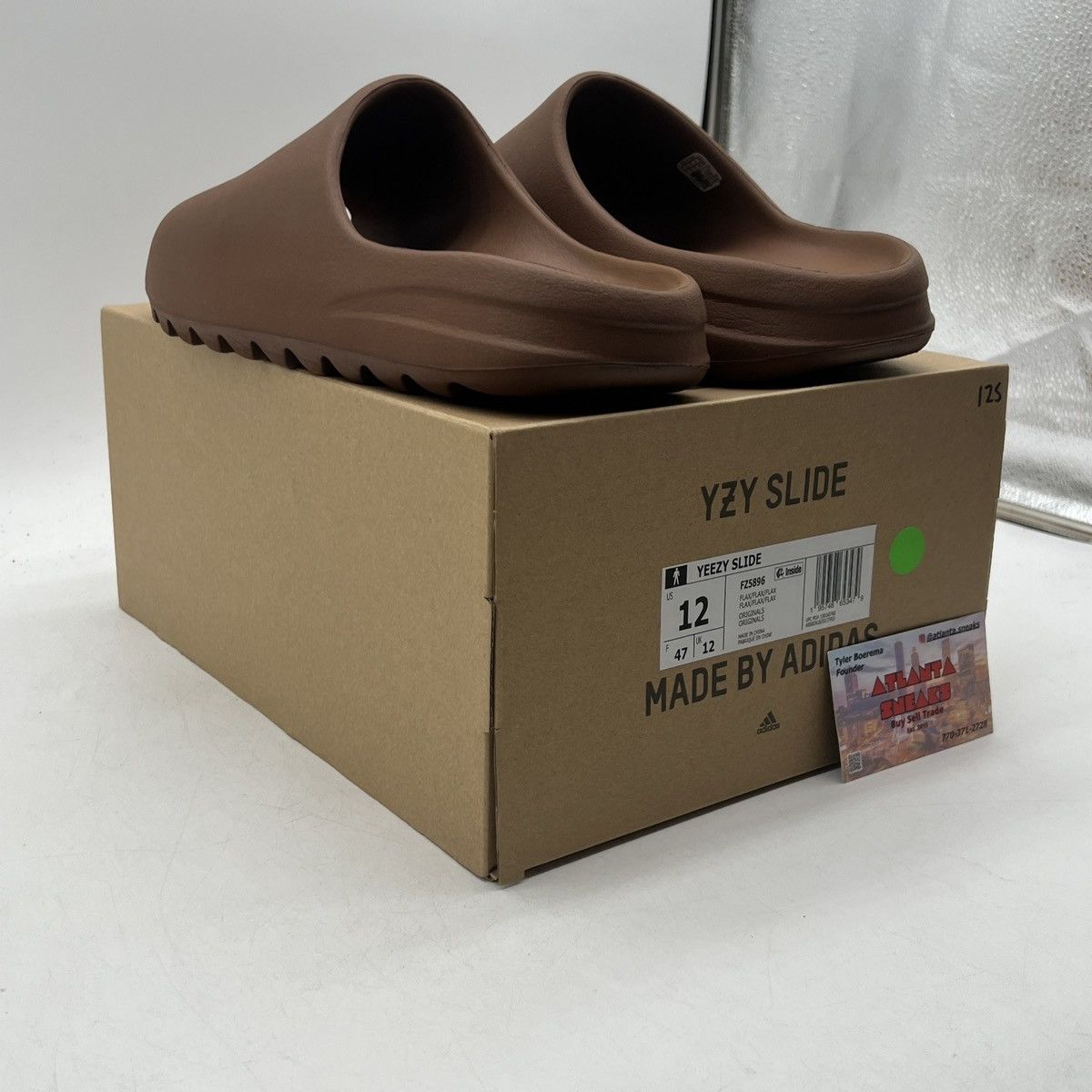 Adidas Yeezy slides flax Size US 12 / EU 45 - 4 Thumbnail