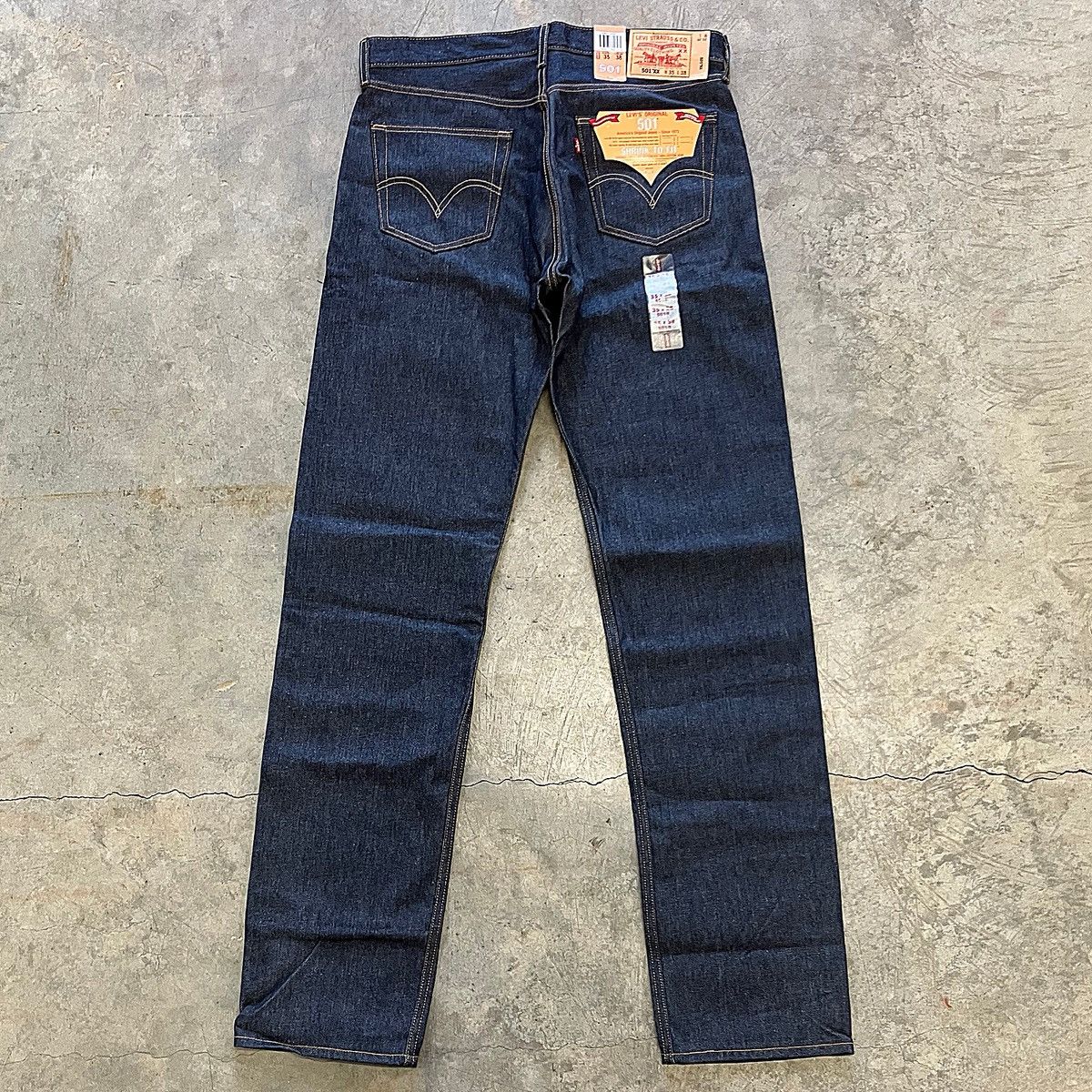 Vintage Vintage Deadstock Levi's 501XX Jeans Size US 35 - 1 Thumbnail