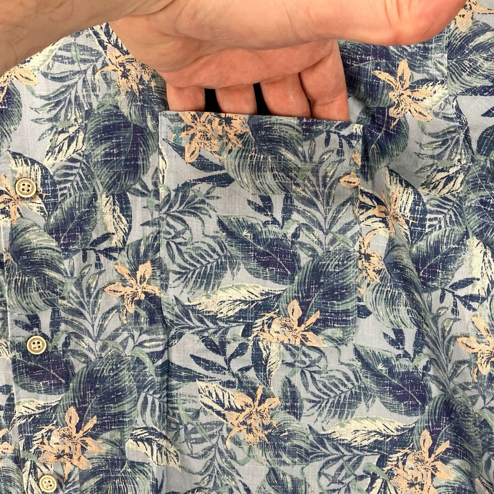 Izod IZOD Saltwater Mens XXL Tropical Floral Dockside Woven Shirt Chambray Blue EUC Size US XXL / EU 58 / 5 - 5 Thumbnail