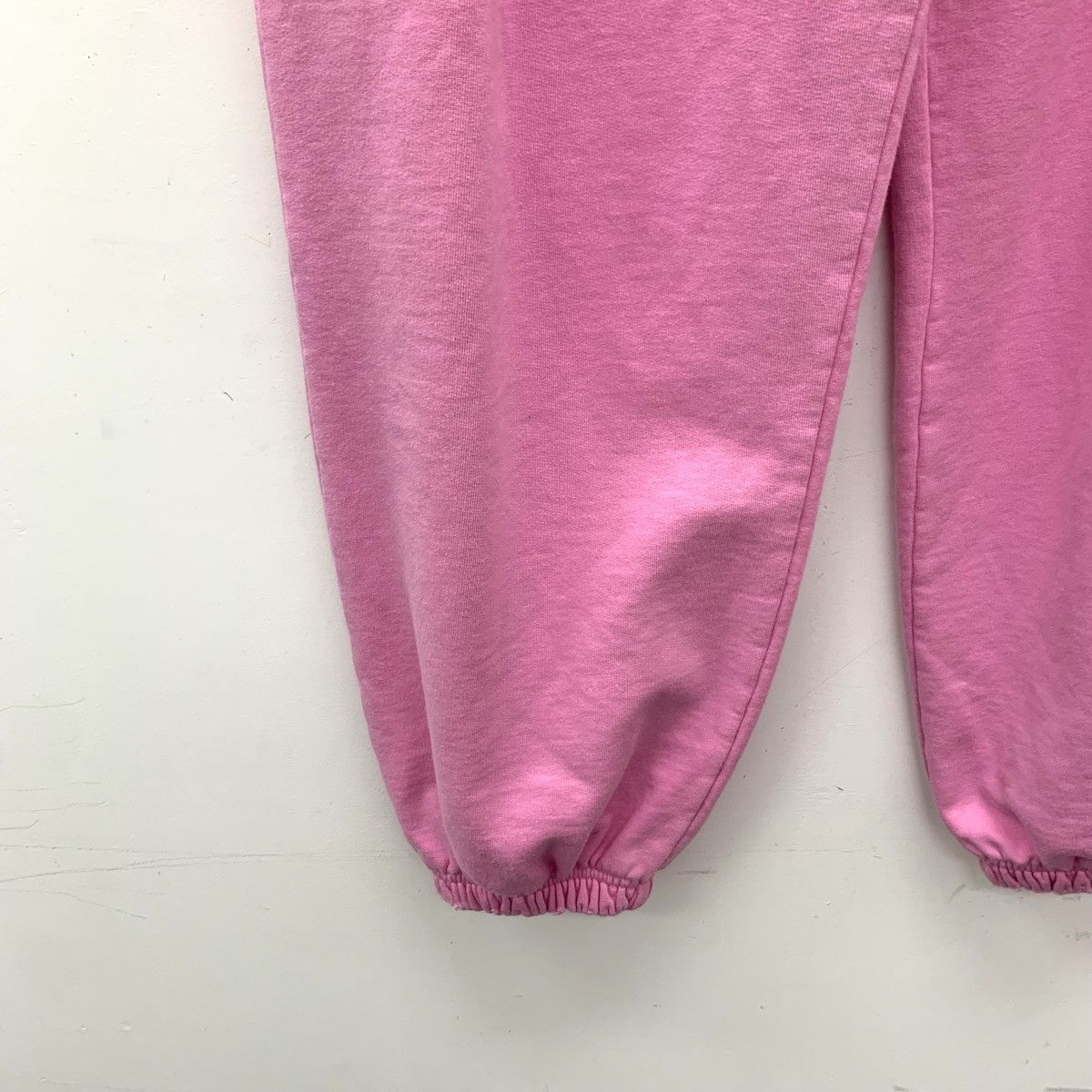 Balenciaga Balenciaga Pink Logo Cotton Cuffed Casual Sweatpants K26WX Size 27" / US 4 / IT 40 - 4 Thumbnail