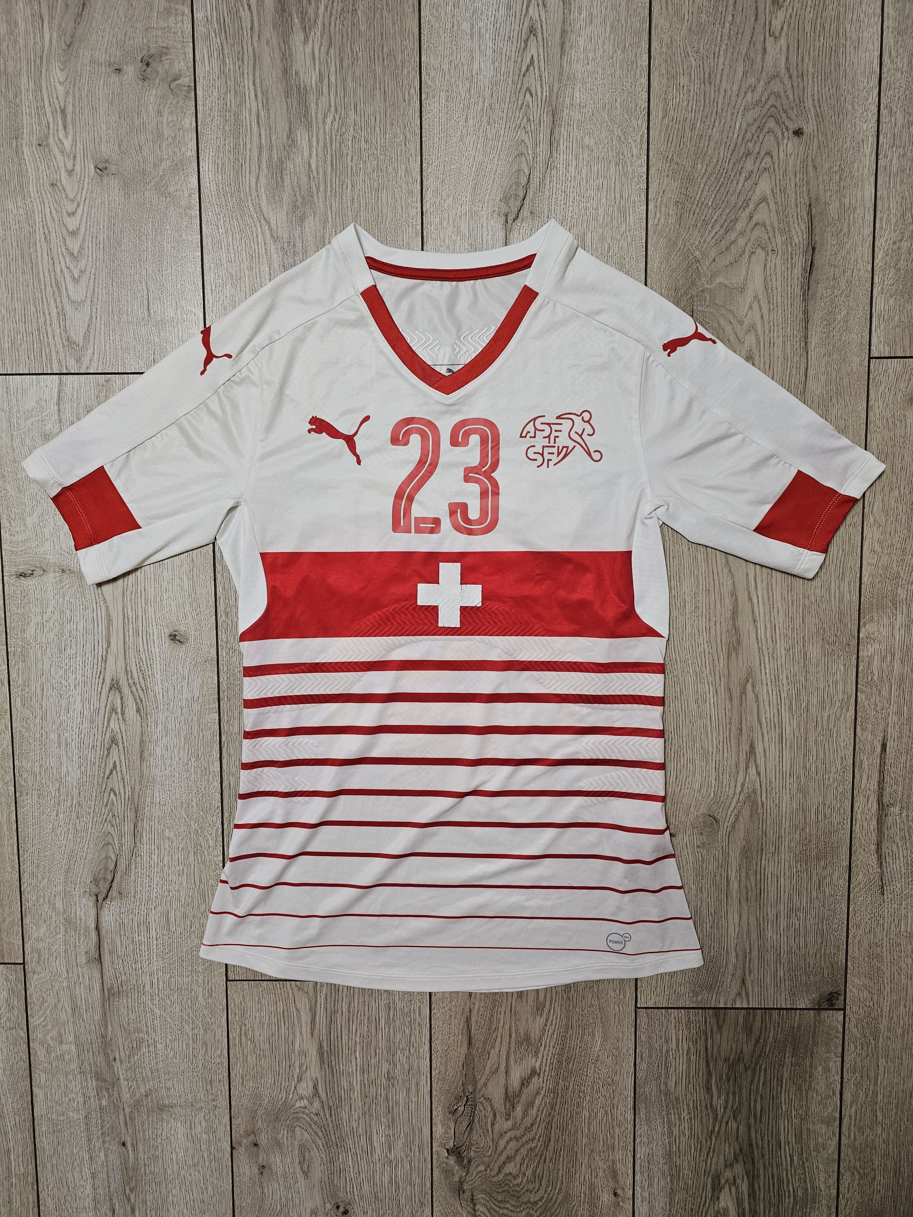 Puma SWITZERLAND 2016 2018 PLAYER VERSION FOOTBALL SOCCER JERSEY Size US S / EU 44-46 / 1 - 1 Thumbnail