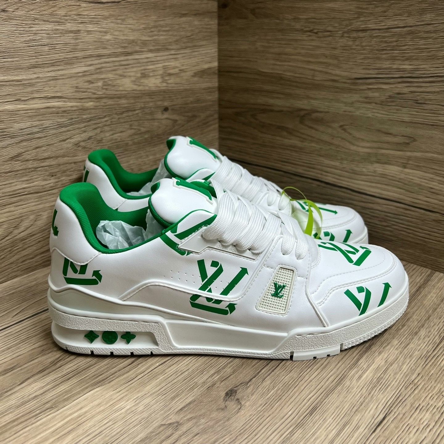 Louis Vuitton LV Trainer White Green Sneakers Size US 8.5 / EU 41-42 - 1 Thumbnail