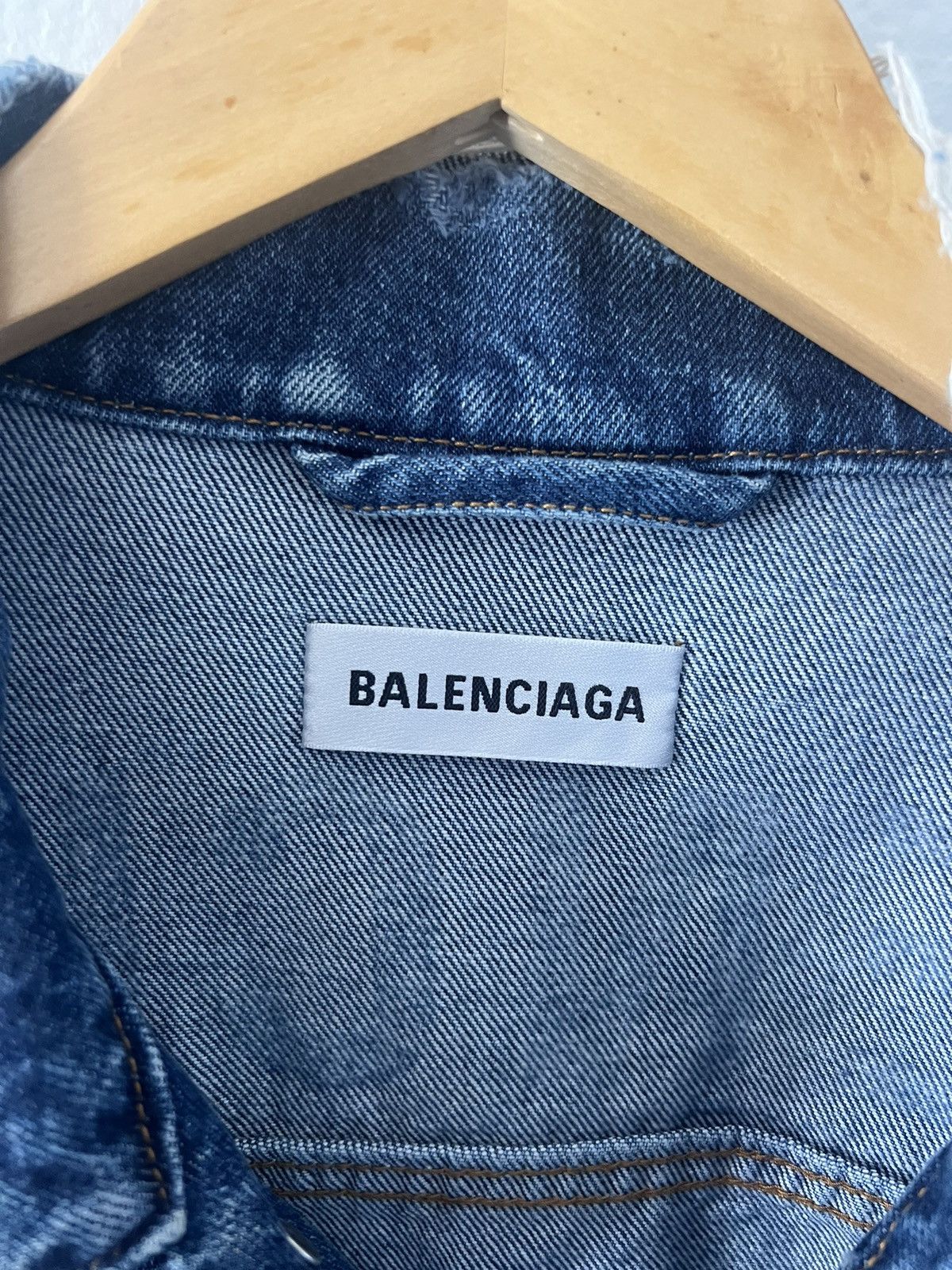 Balenciaga Balenciaga Logo Blue Distressed Denim Jacket with Size US M / EU 48-50 / 2 - 6 Thumbnail