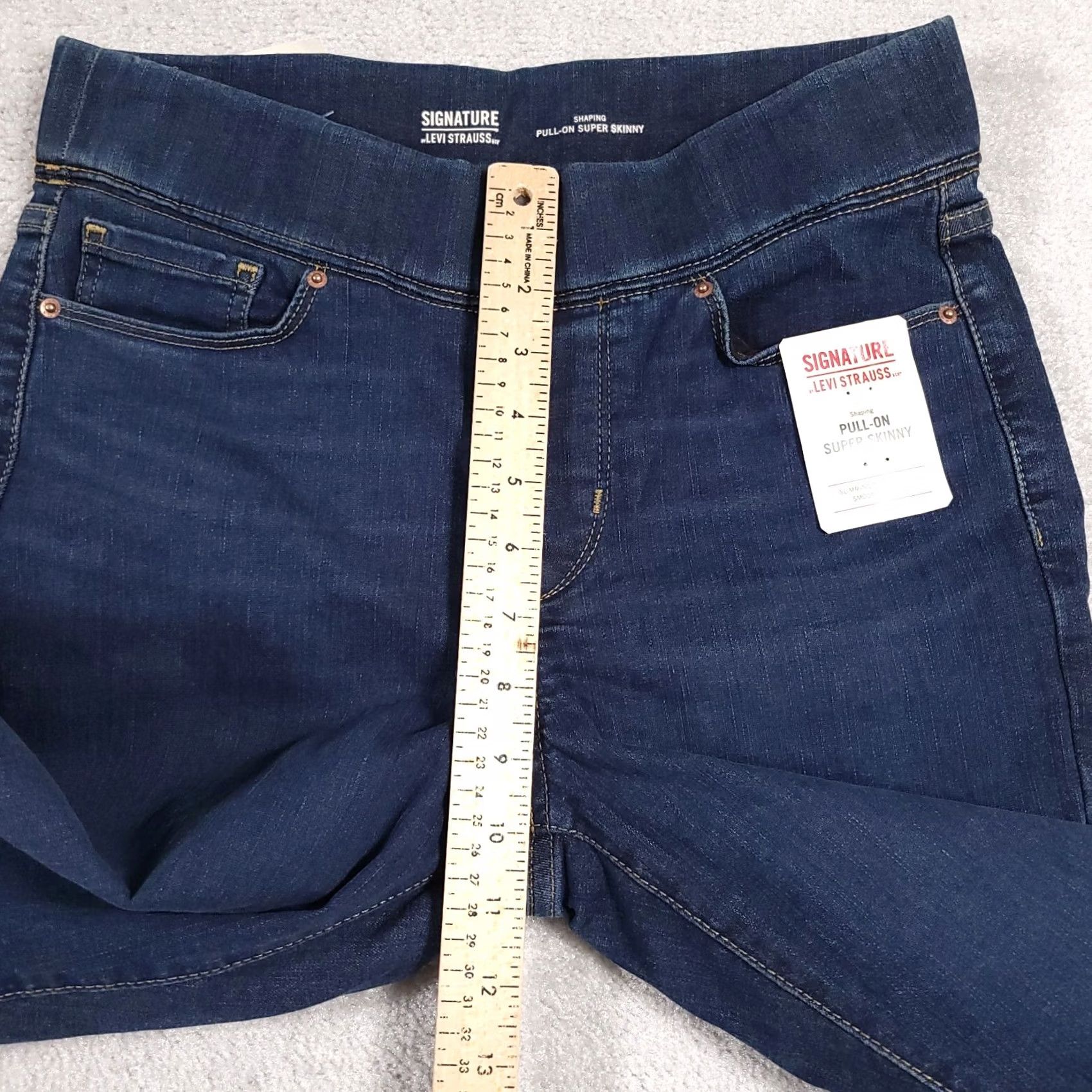 Levi's VINTAGE? No. Levi's Shaping Pull-On Jeans Women Skinny 4 W27 Denim Blue 5-Pocket Zipper Modern? Size 27" / US 4 / IT 40 - 7 Thumbnail