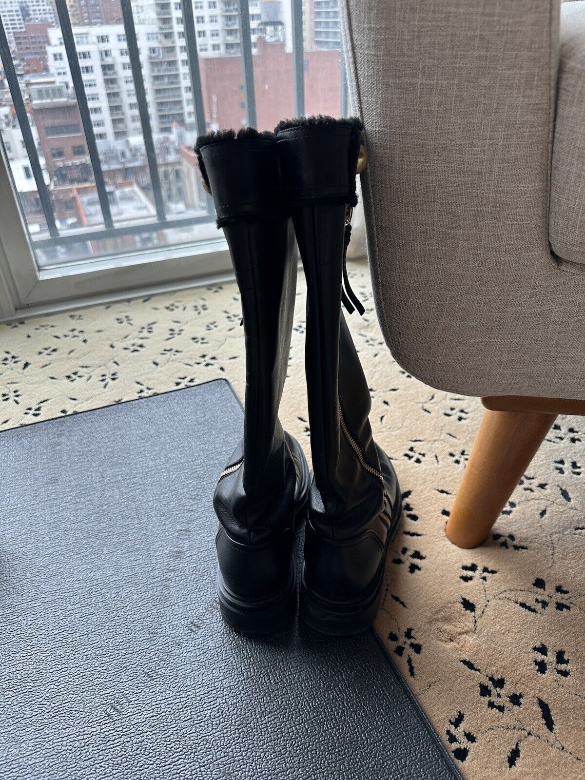 Gianvito Rossi GIANVITO ROSSI Fur-trimmed Leather Boots Size Womens 7 Size US 7 / IT 37 - 3 Thumbnail