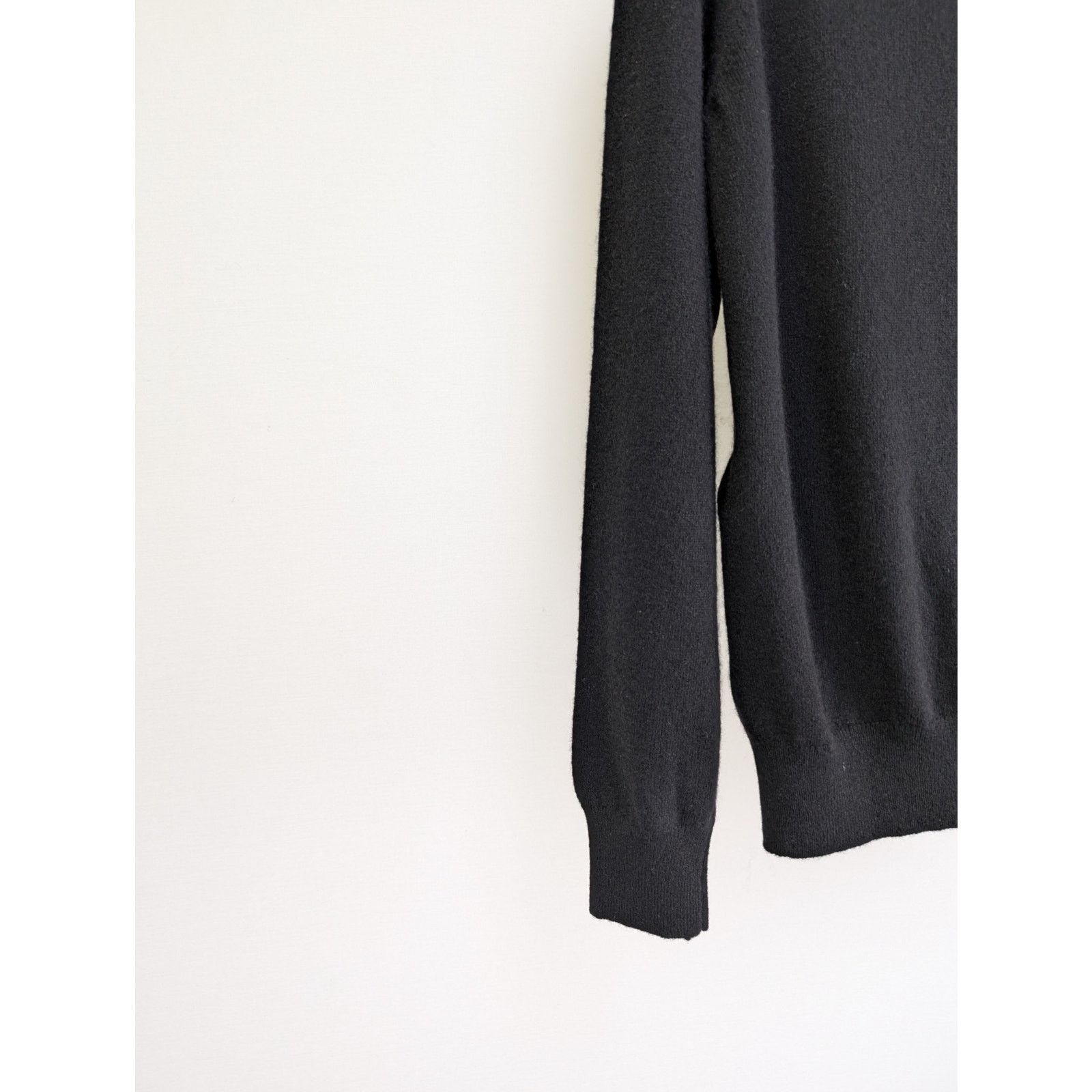 Gucci o1rshd1 100% Cashmere Cardigan Sweater With Logo in Black Size US S / EU 44-46 / 1 - 9 Thumbnail