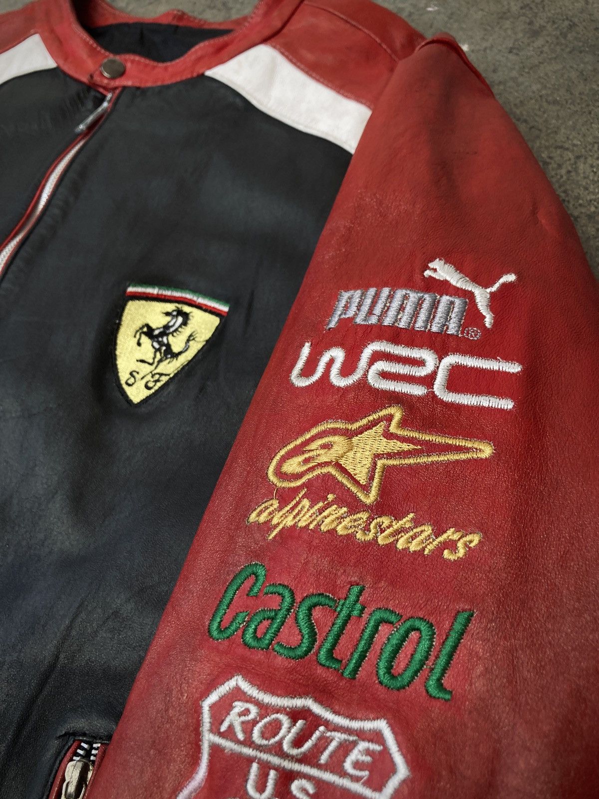 Ferrari × Formula 1 Vintage 90s Ferrari x Fórmula 1 Racing Jacket Size US L / EU 52-54 / 3 - 7 Thumbnail