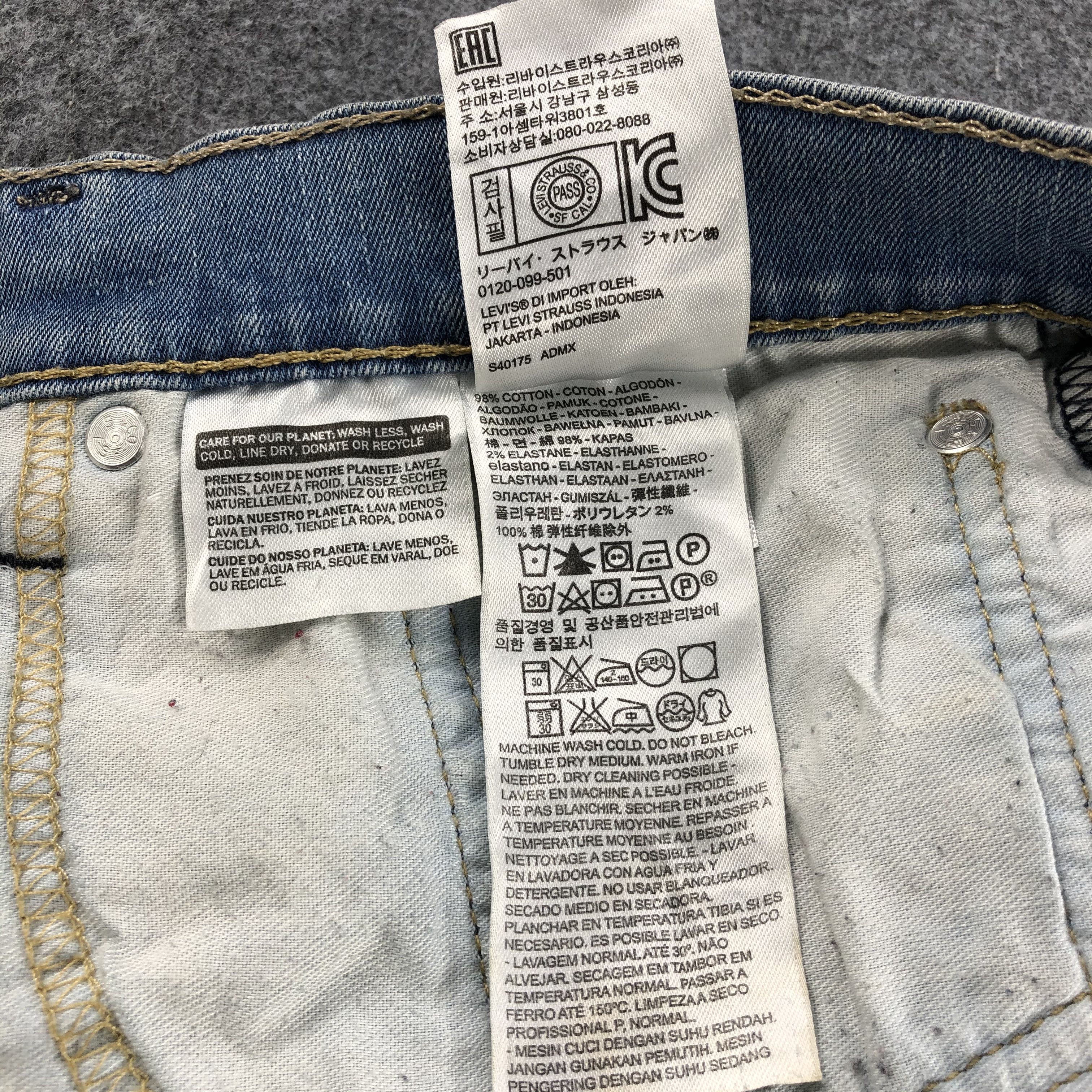Levi's Vintage Distress Levis 505 Jeans-JM1177 Size US 35 - 10 Thumbnail