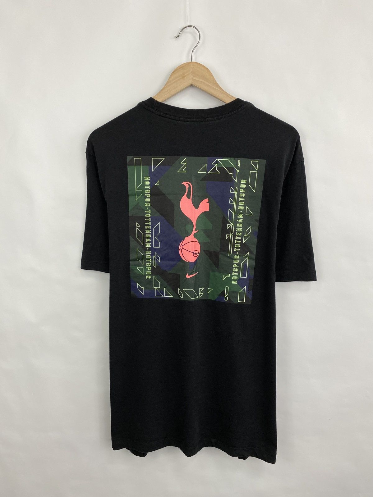 Nike Nike Football Tottenham Hotspur crest t-shirt Center Swoosh Size US XL / EU 56 / 4 - 3 Thumbnail