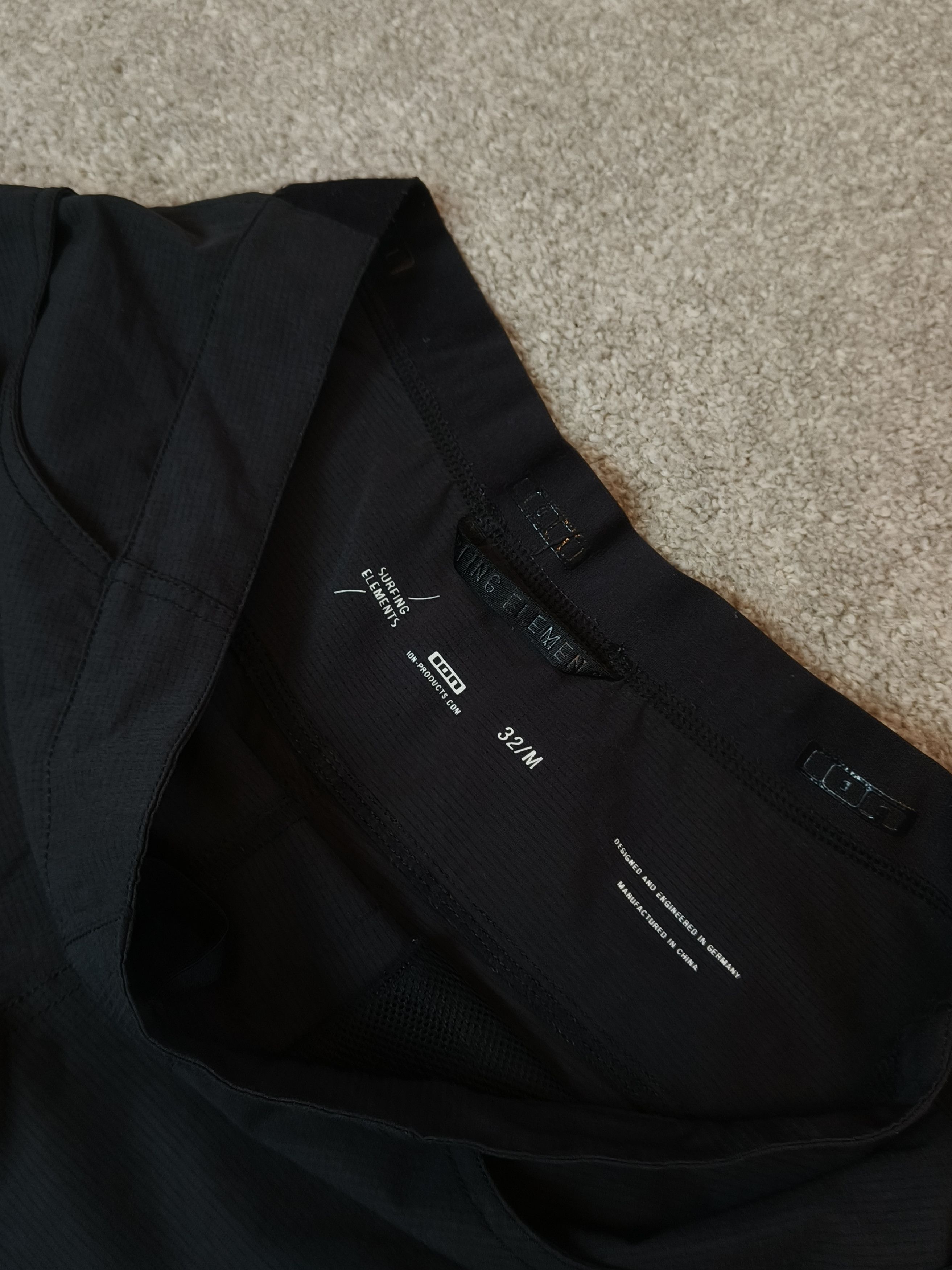 Other ION Surfing Elements Neo Black Wetsuit Shorts Size US 31 - 4 Thumbnail