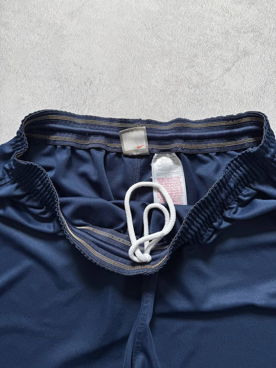 Nike Vintage Nike shorts streetwear swoosh casual y2k size XL Size US 36 / EU 52 - 7 Thumbnail