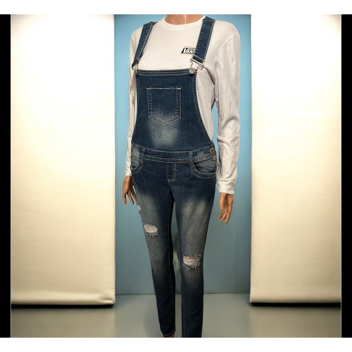 Almost Famous Almost Famous Blue Denim Overalls Juniors Size Small Size 27" / US 4 / IT 40 - 1 Thumbnail