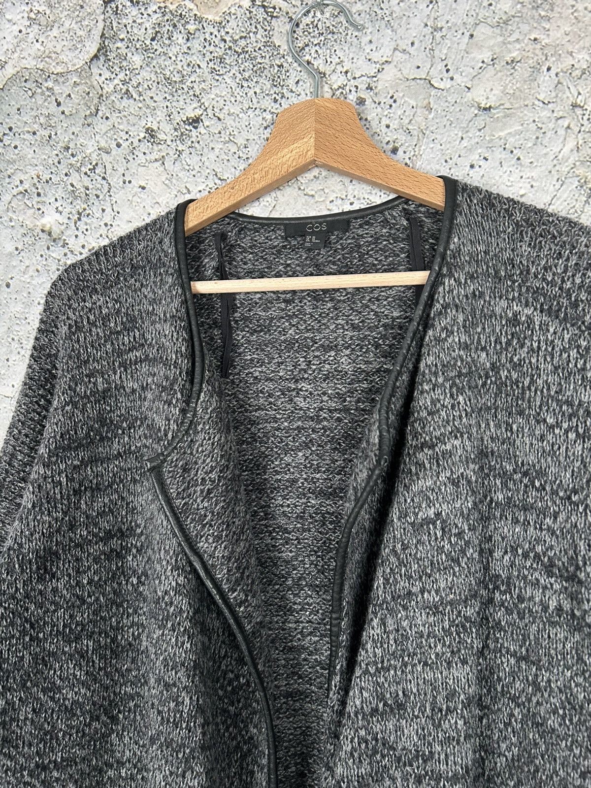 Cos COS Lambs Wool Avantgarde Cardigan Designer Streetwear Size US XS / EU 42 / 0 - 3 Thumbnail