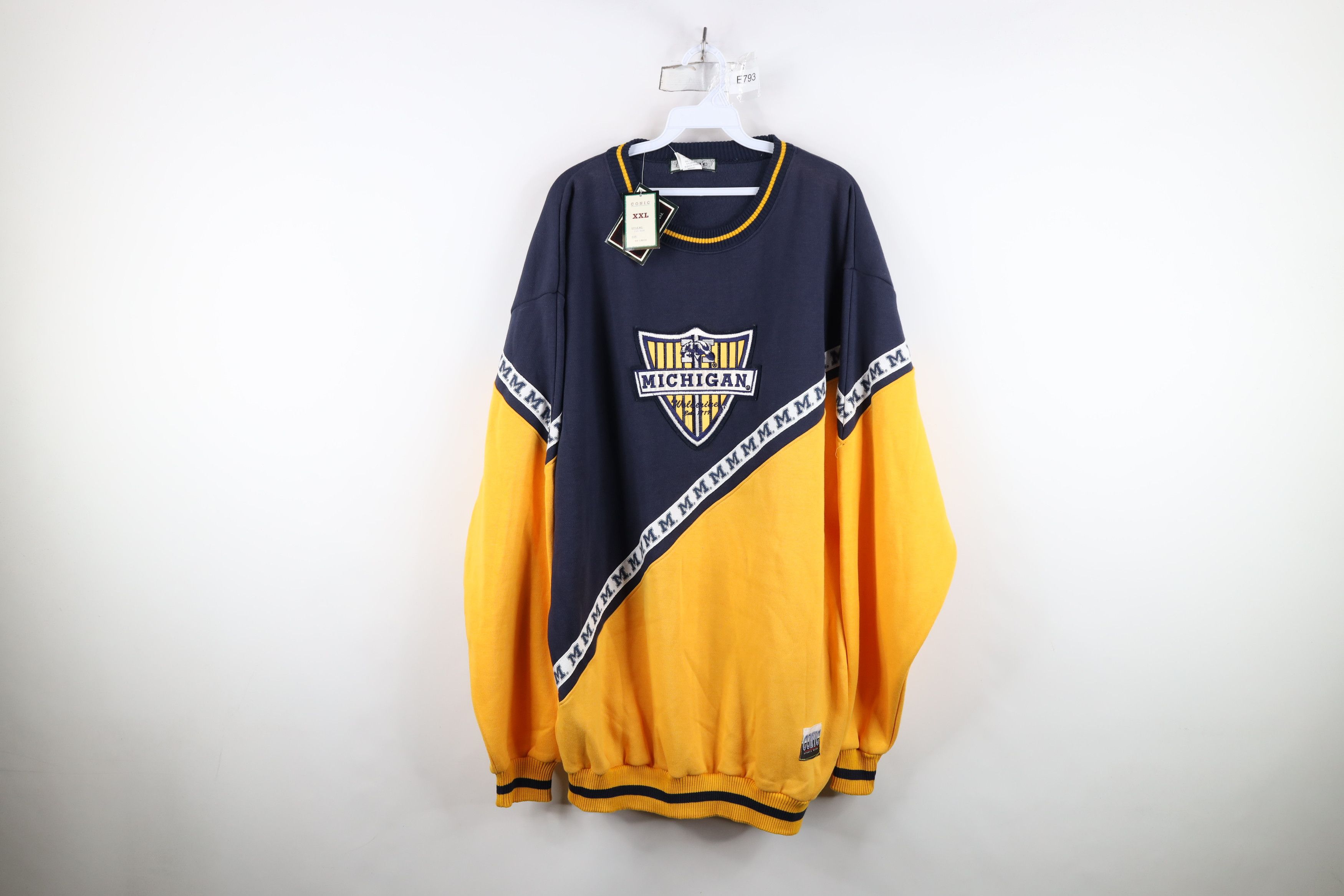 Vintage Deadstock Vintage University of Michigan Crest Sweatshirt Size US XXL / EU 58 / 5 - 1 Thumbnail