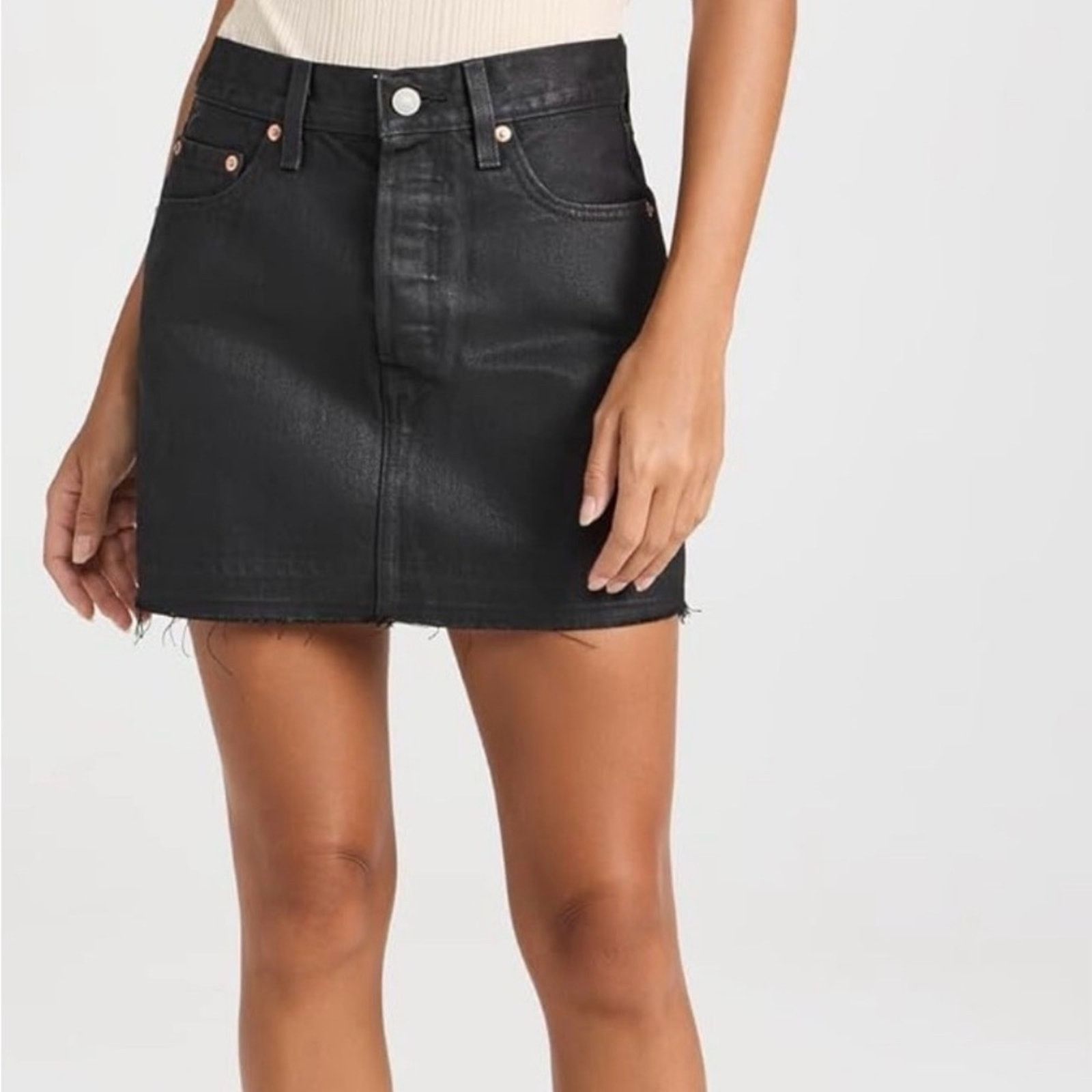 Levi's New Levi's Icon Black Leather look Mini Skirt size 25 Size 25" / US 0 / IT 36 - 5 Thumbnail