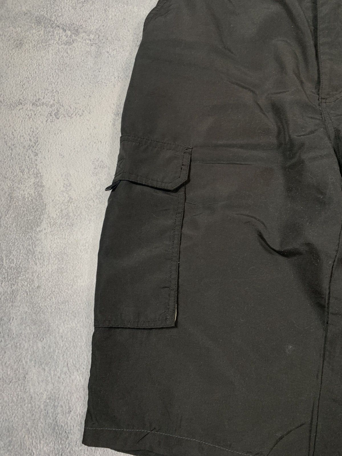 Vintage Vintage Y2K cargo nylon shorts outdoor style size M Size US 32 / EU 48 - 4 Thumbnail
