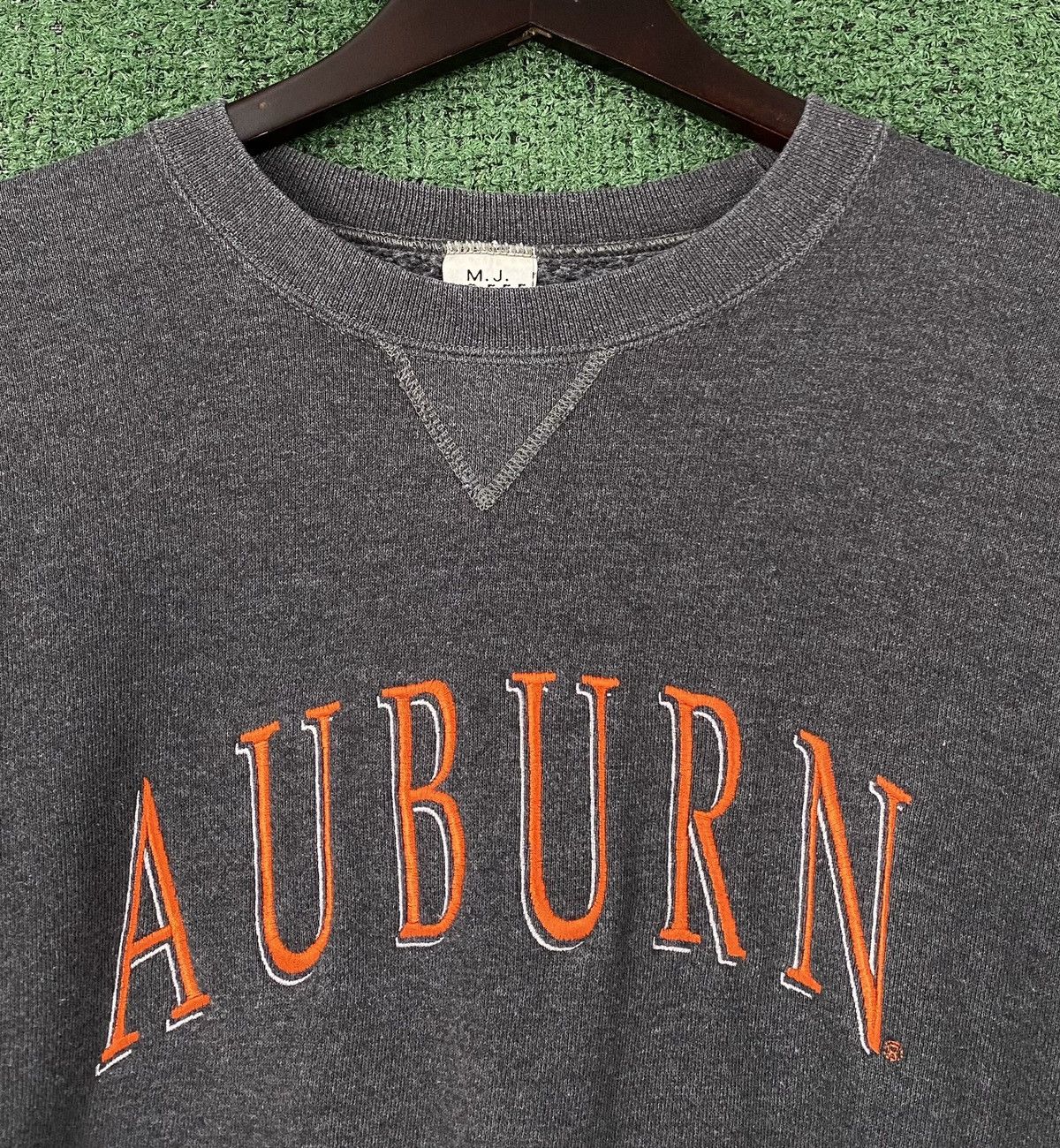 Other Vintage 90’s Auburn University Tigers Embroidered Sweatshirt Size US XL / EU 56 / 4 - 2 Thumbnail