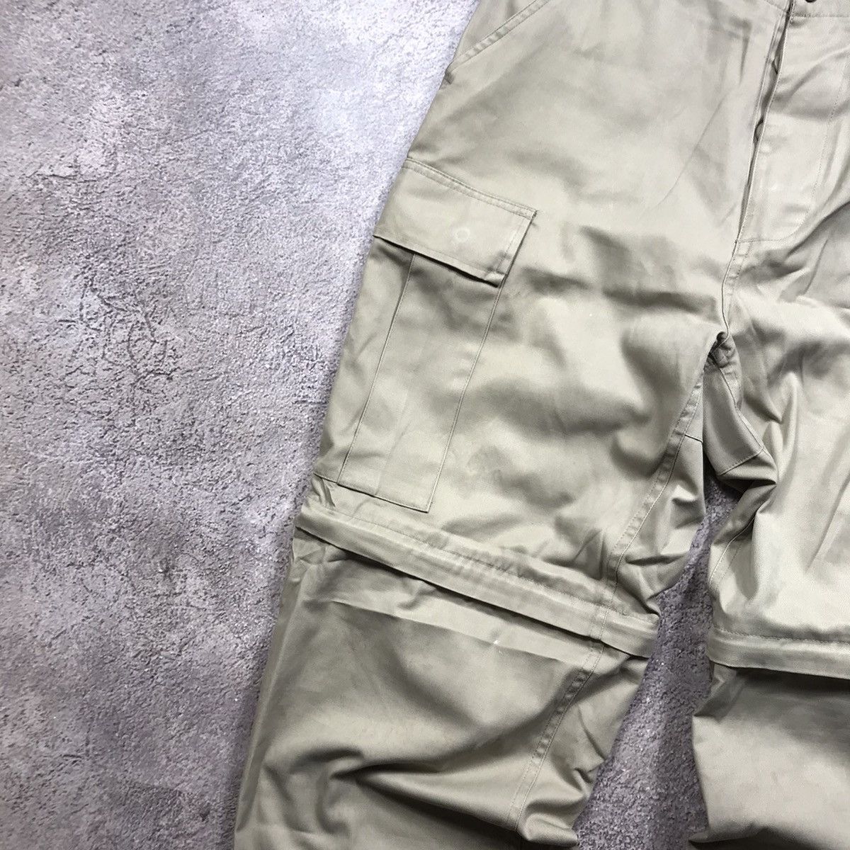 Vintage Y2K Baggy Distressed Cargo Pants Tactical Streetwear Logo 32 Size US 32 / EU 48 - 3 Thumbnail