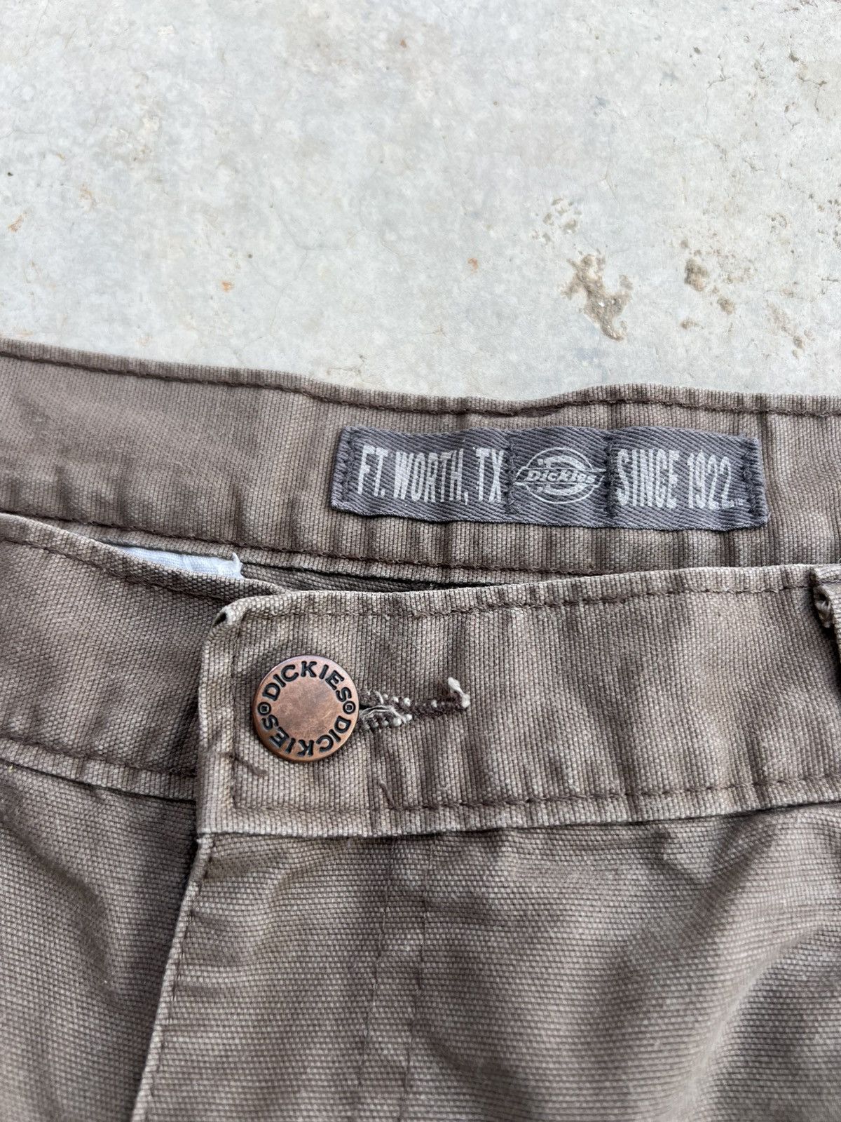Dickies Y2K FADED PAINTED VINTAGE CARGO PAINTER SHORT Size US 32 / EU 48 - 4 Thumbnail