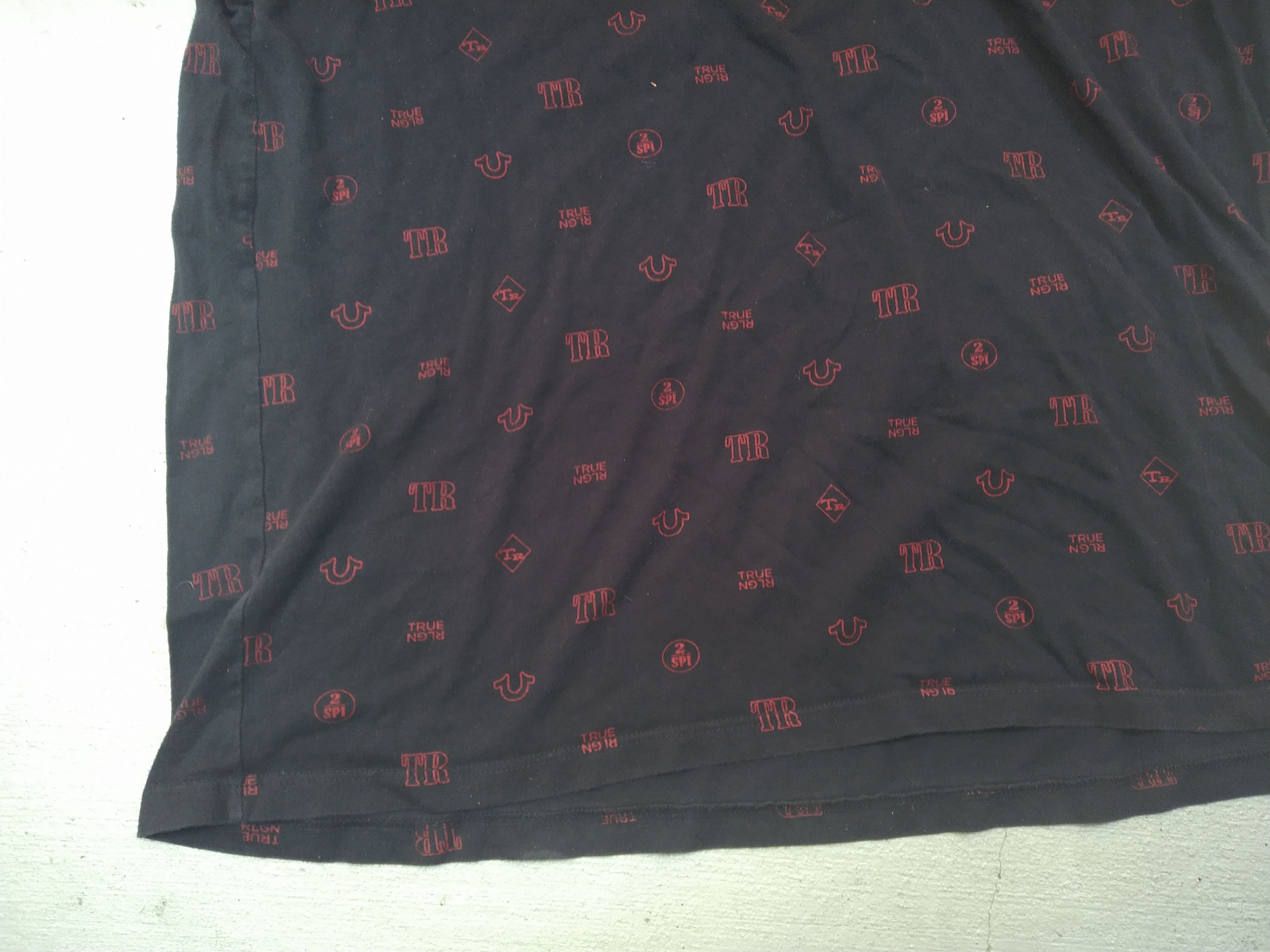 True Religion True Religion Tshirt Size XL Black Red Monogram Horseshoe Size US XL / EU 56 / 4 - 3 Thumbnail