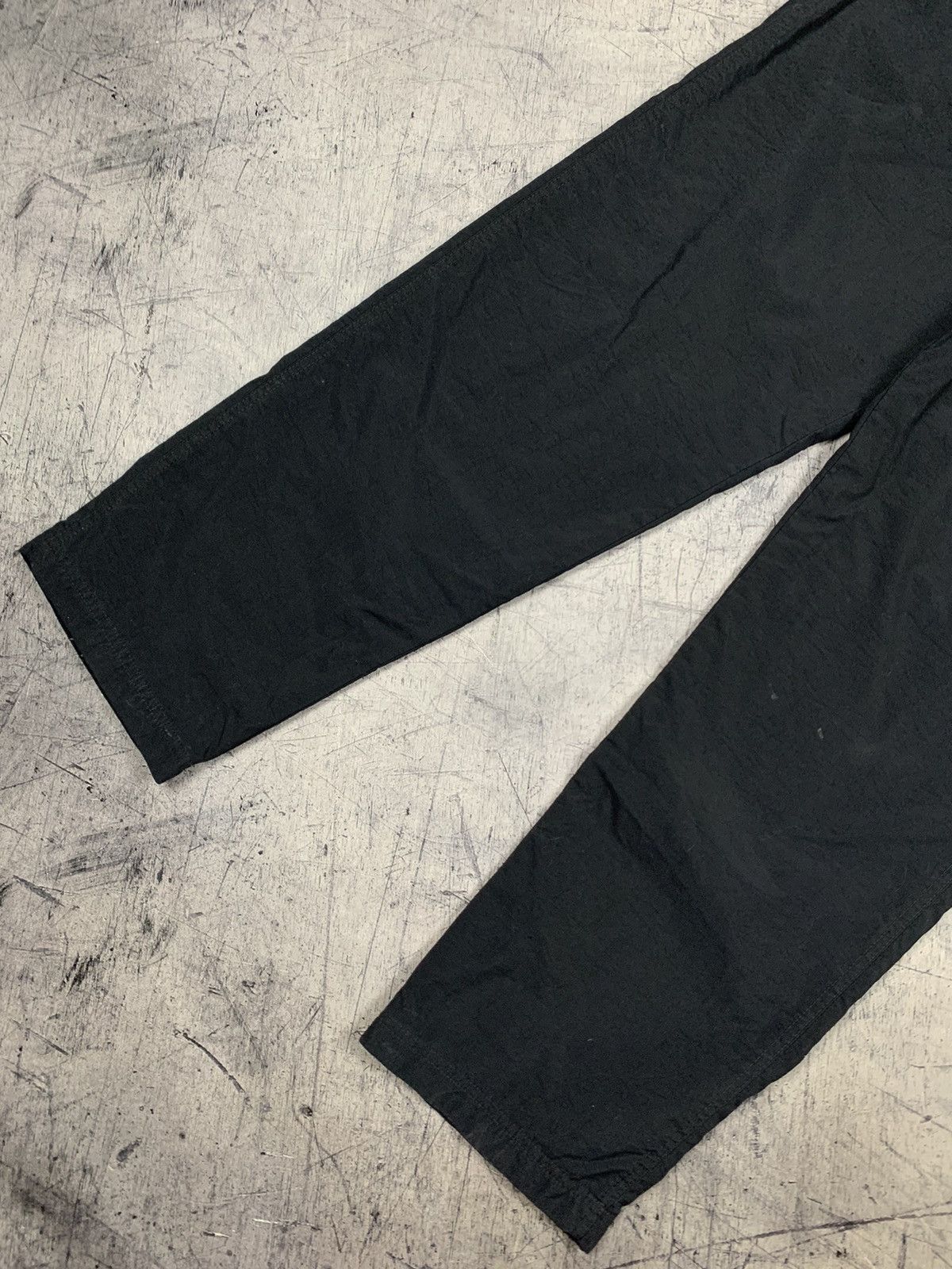 Nike Hype Iconic Vintage Nike Swoosh Nylon Parachute Pants M size Size US 30 / EU 46 - 3 Thumbnail