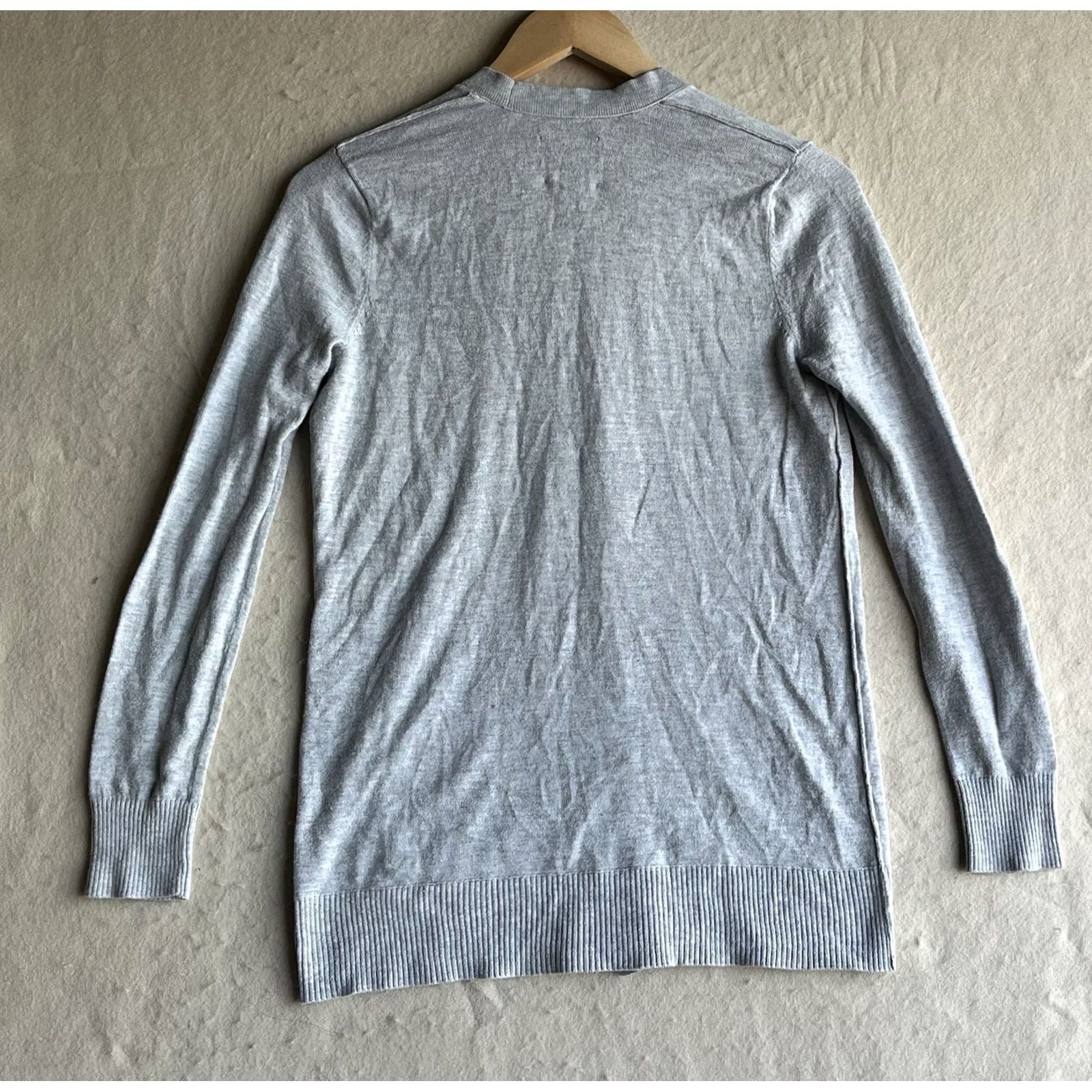 Abercrombie & Fitch Abercrombie & Fitch Women’s Cardigan Sweater Gray XXS Long Sleeve Button Closure Open Knit Lightweight Pockets Logo Regular Size XXS / US 00 / IT 34 - 2 Thumbnail