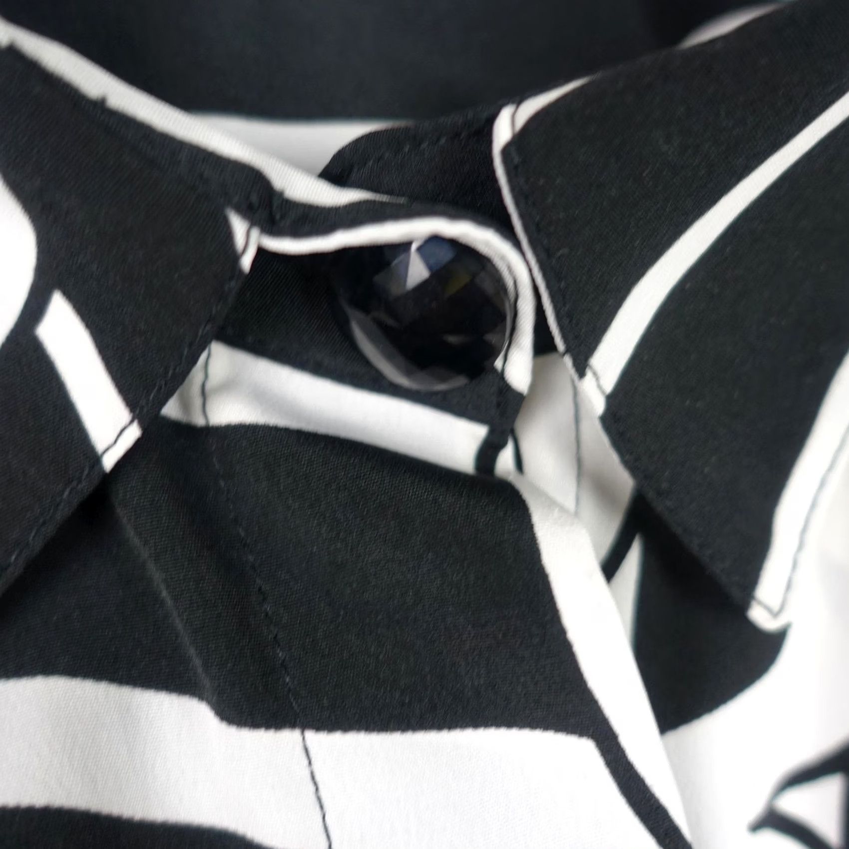 Vintage VINTAGE Brownstone Studio Blouse Womens 12 Black White Abstract Scroll 80s Shirt Womens Size 12 Size XL / US 12-14 / IT 48-50 - 3 Thumbnail
