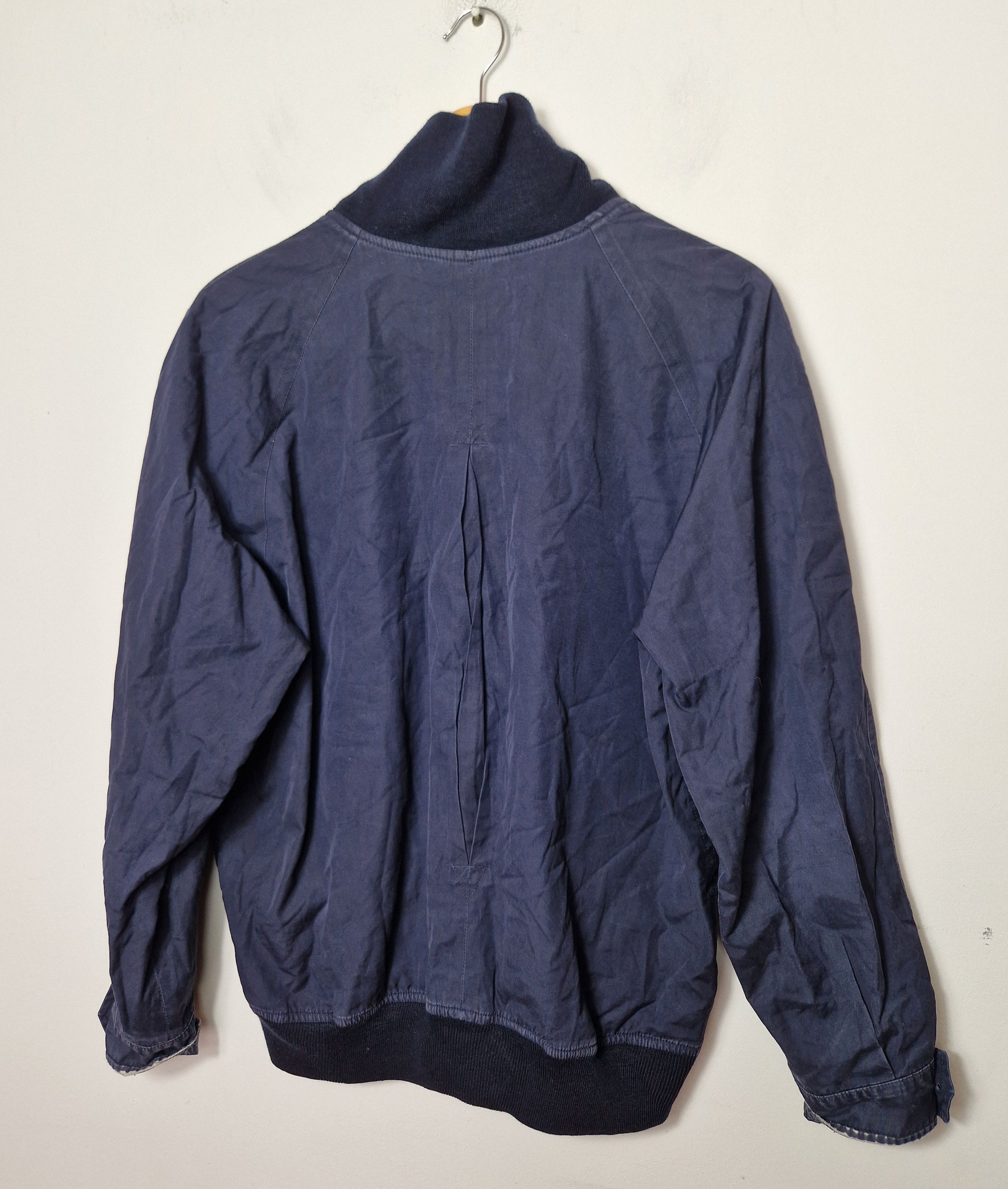 Burberry Burberry 90s navy bomber jacket Size US L / EU 52-54 / 3 - 3 Thumbnail