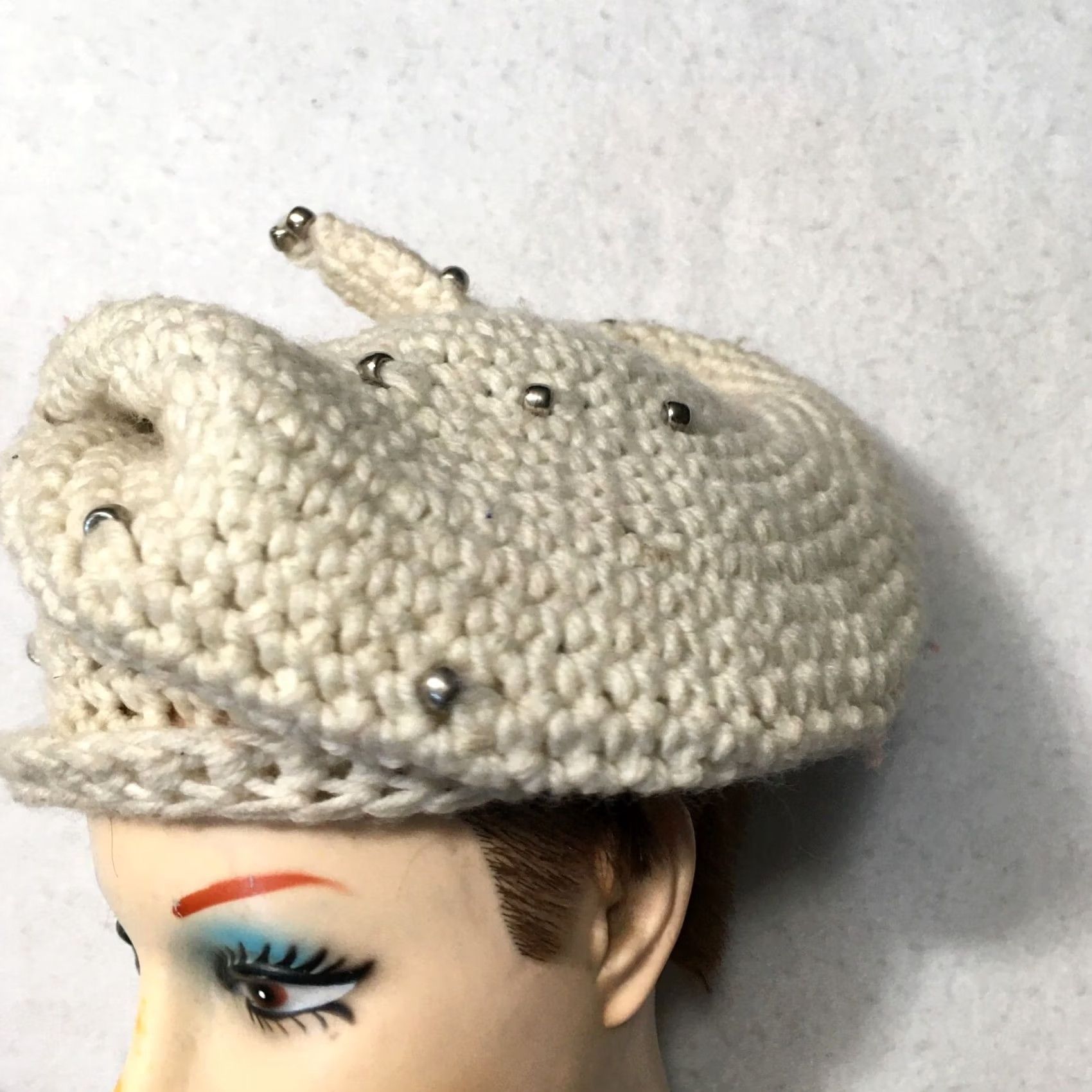 Vintage VINTAGE Women's Winter Fur Hat Beige Knit Handmade Fashion Size ONE SIZE - 3 Thumbnail