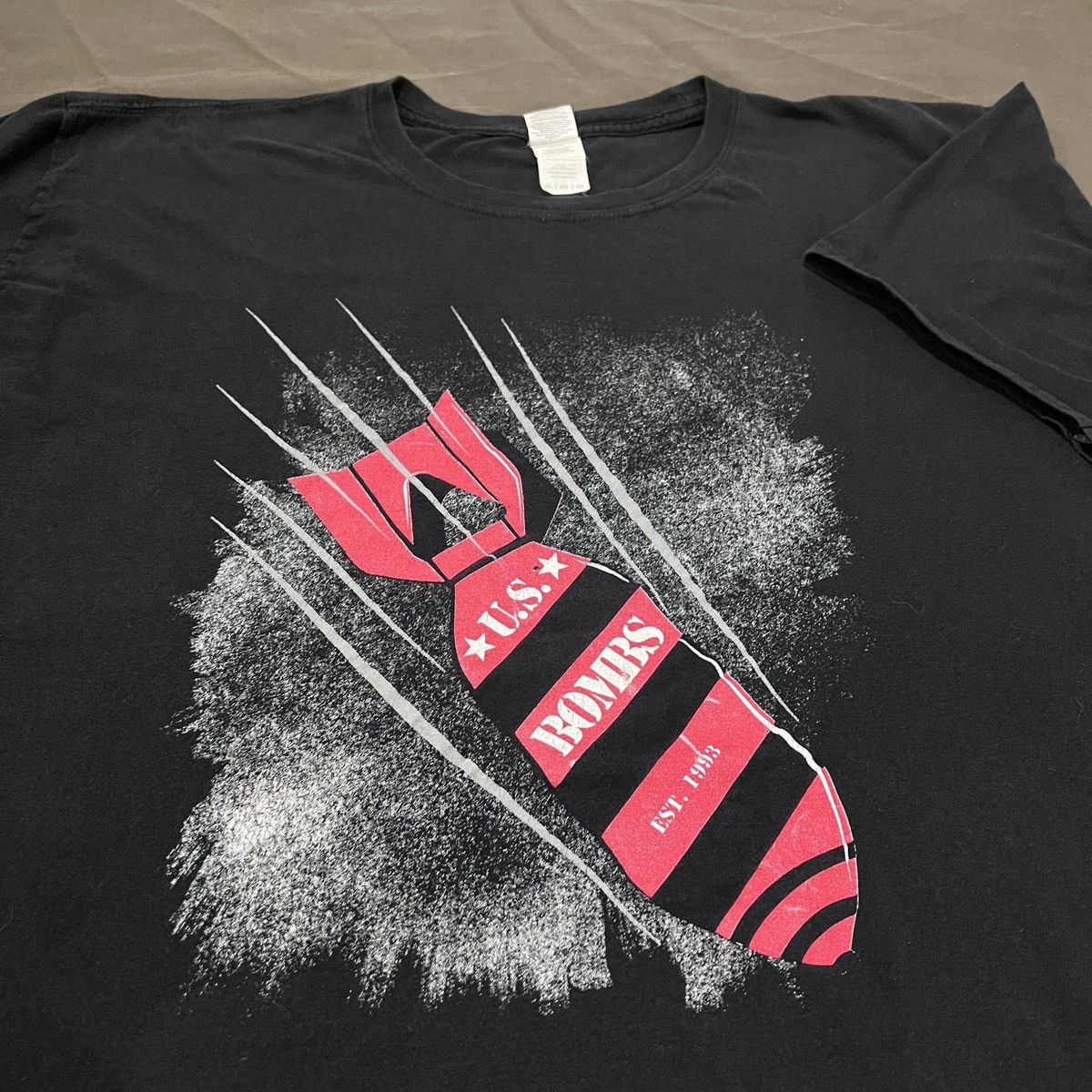 Band Tees Vintage Y2K U.S. Bombs punk rock Promo Tee 2XL Size US XXL / EU 58 / 5 - 1 Thumbnail