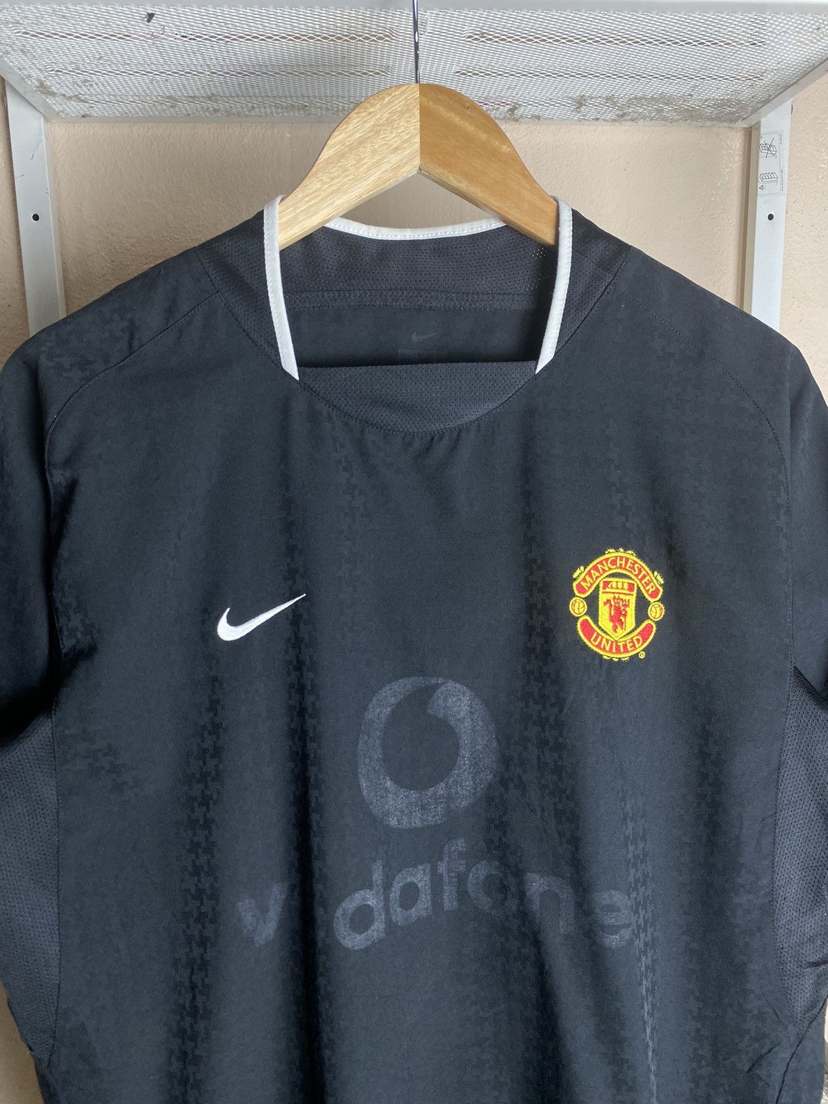 Nike Vintage Manchester United Away Kit 2004/2005 Jersey Size US M / EU 48-50 / 2 - 2 Thumbnail