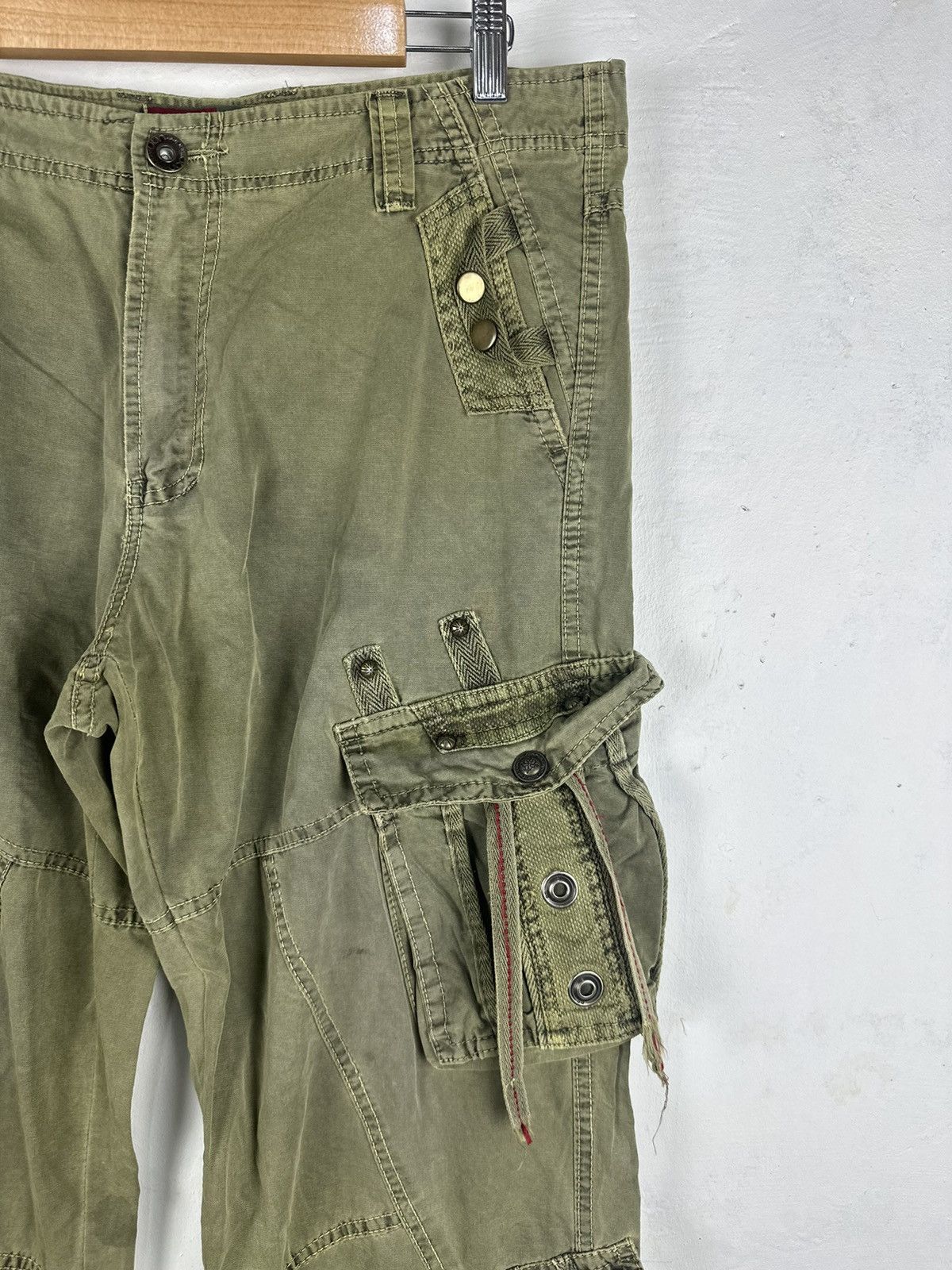 Japanese Brand CARGO PANTS SEDITIONARIES MULITPOCKET STREETWEAR STYLE Size US 33 - 6 Thumbnail
