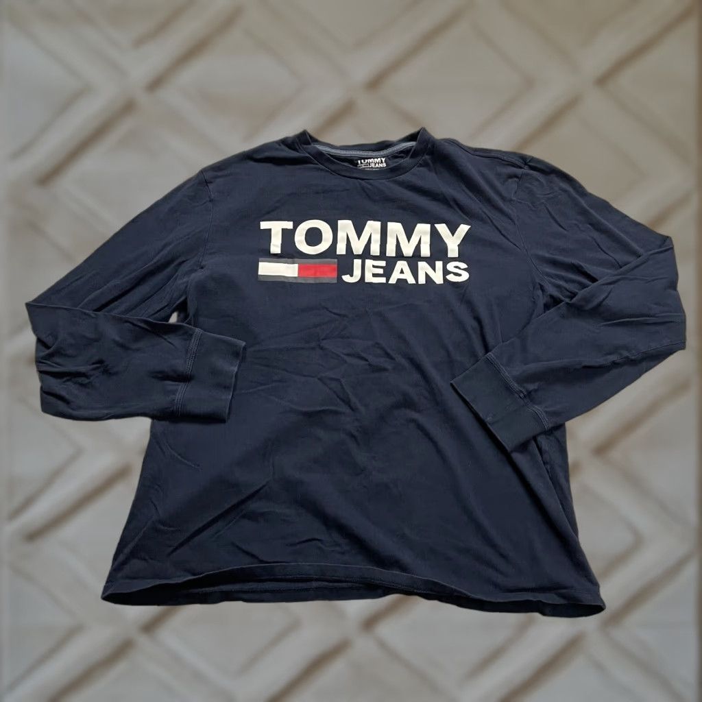 Tommy Hilfiger Tommy Hilfiger Tommy Jeans Tee T-Shirt Men Large Navy Blue Graphic Crew Neck Long Sleeve Cotton Size US L / EU 52-54 / 3 - 1 Thumbnail