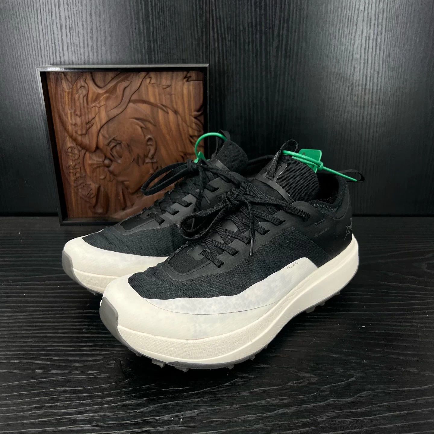Arc'teryx Arc'teryx Sylan Black & White 42 Mint Size US 9 / EU 42 - 1 Thumbnail