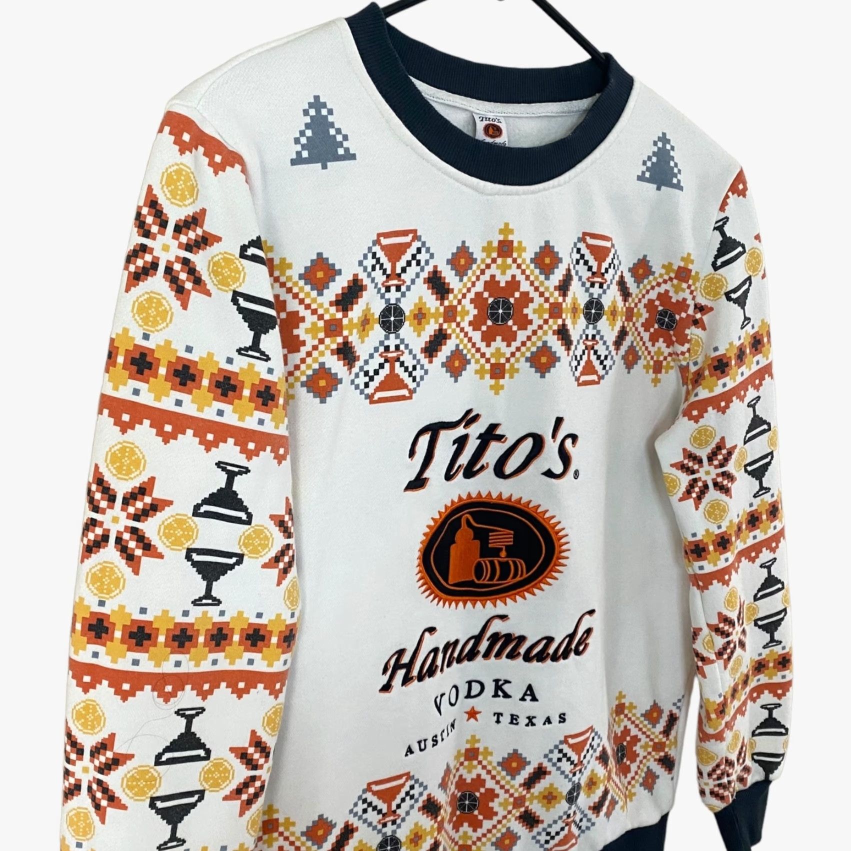 Vintage Tito's Handmade Vodka Embroidered Pullover Crewneck Holiday Sweatshirt White Men's Small Size US S / EU 44-46 / 1 - 4 Thumbnail