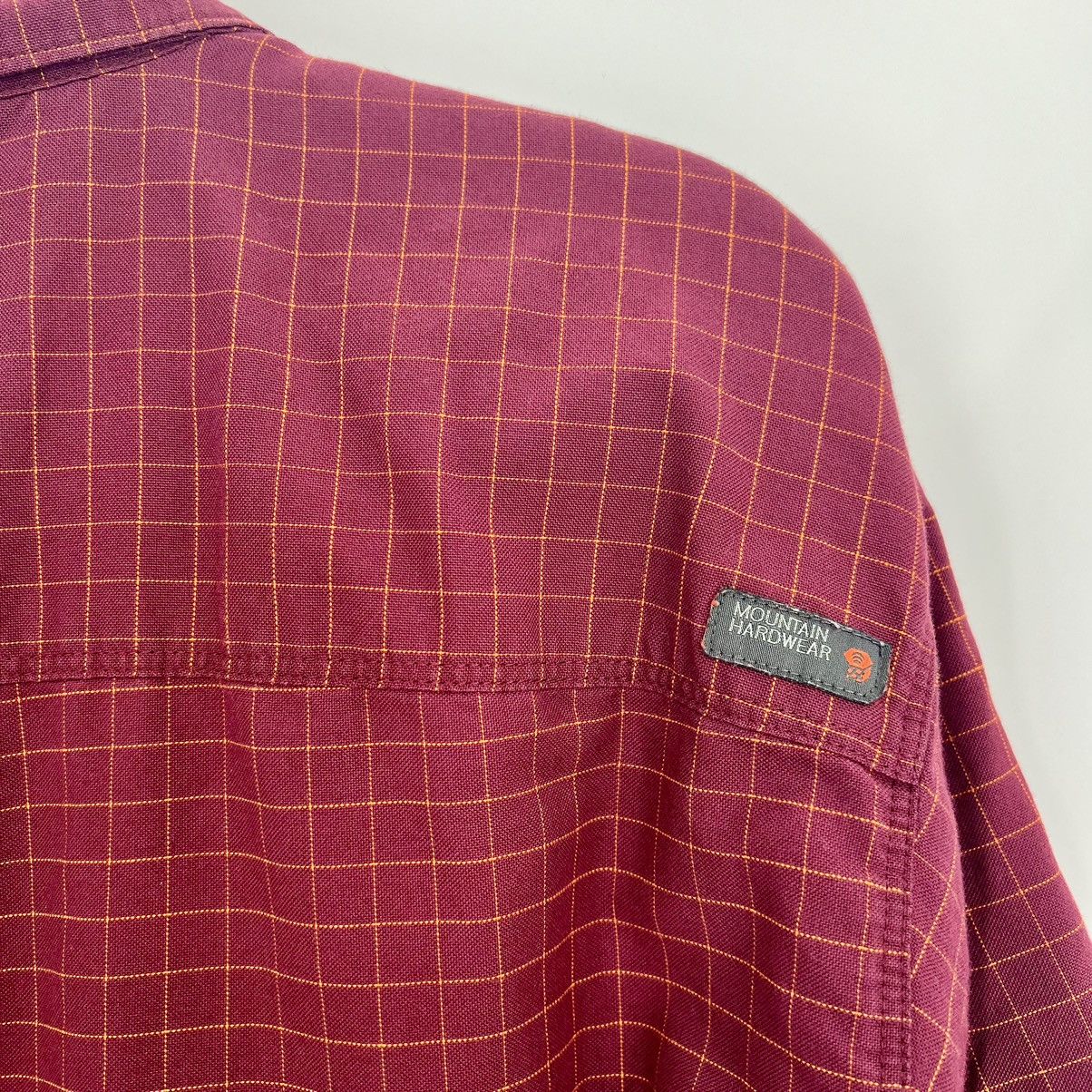 Mountain Hardwear Mountain Hardware Men’s Short Sleeve Casual Button Plaid XL Size US XL / EU 56 / 4 - 5 Thumbnail