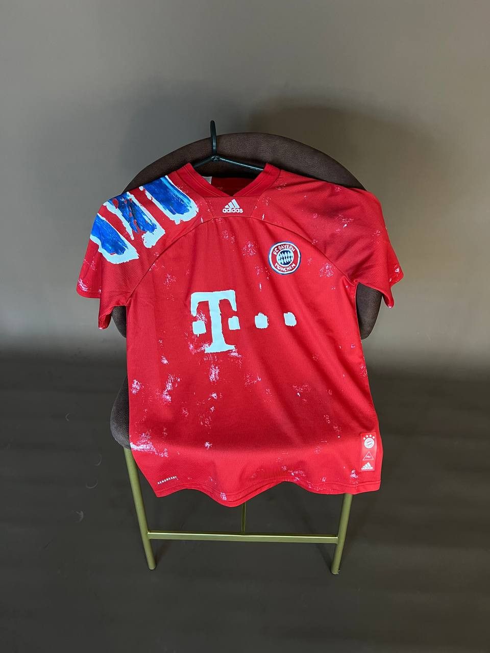 Adidas Human race x adidas Bayern Munich jersey Y2K Sz S Size US S / EU 44-46 / 1 - 1 Thumbnail