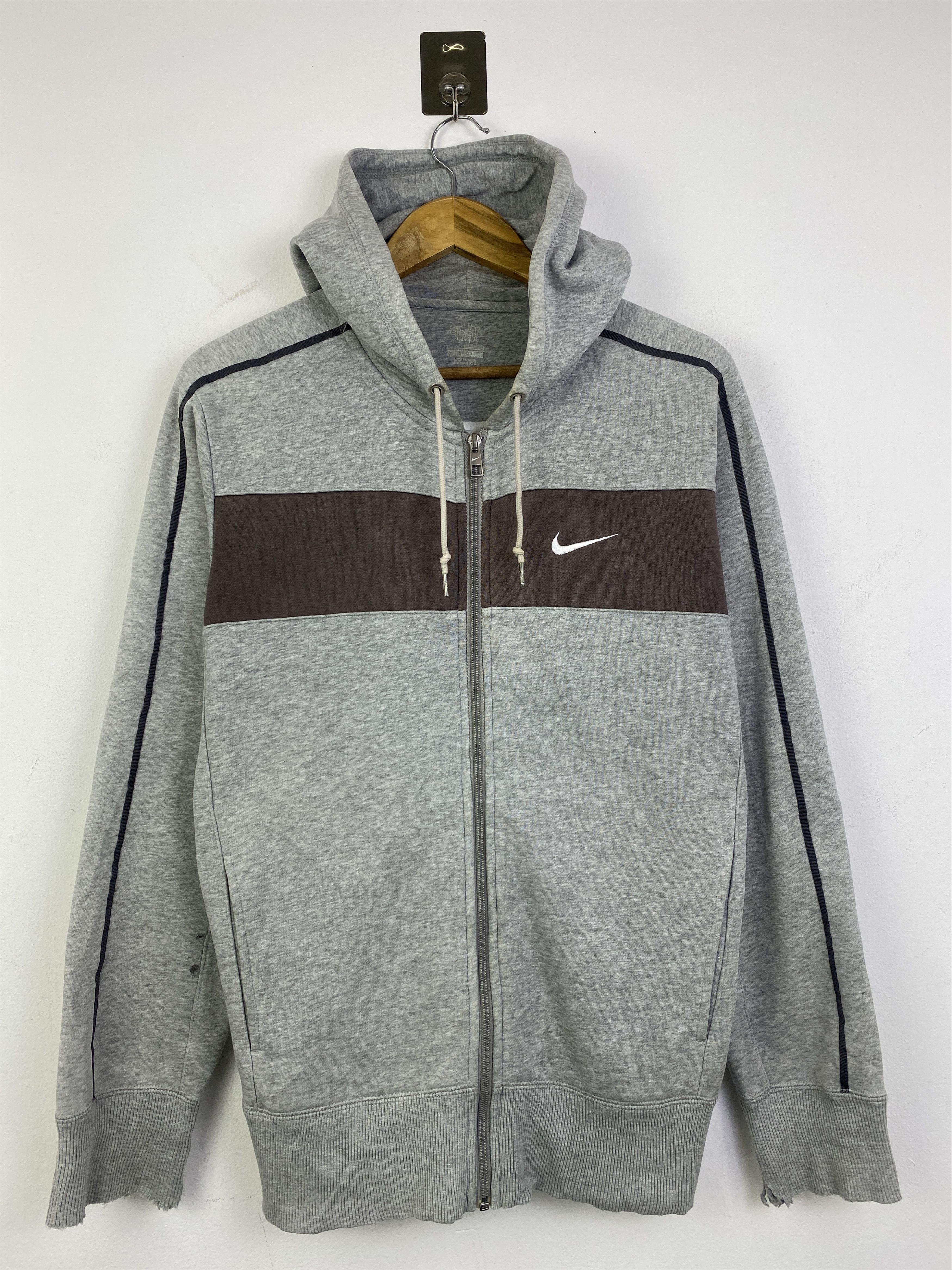 Nike Vintage Nike Zipper Up Hoodie Sweater SH0316 Size US M / EU 48-50 / 2 - 1 Thumbnail