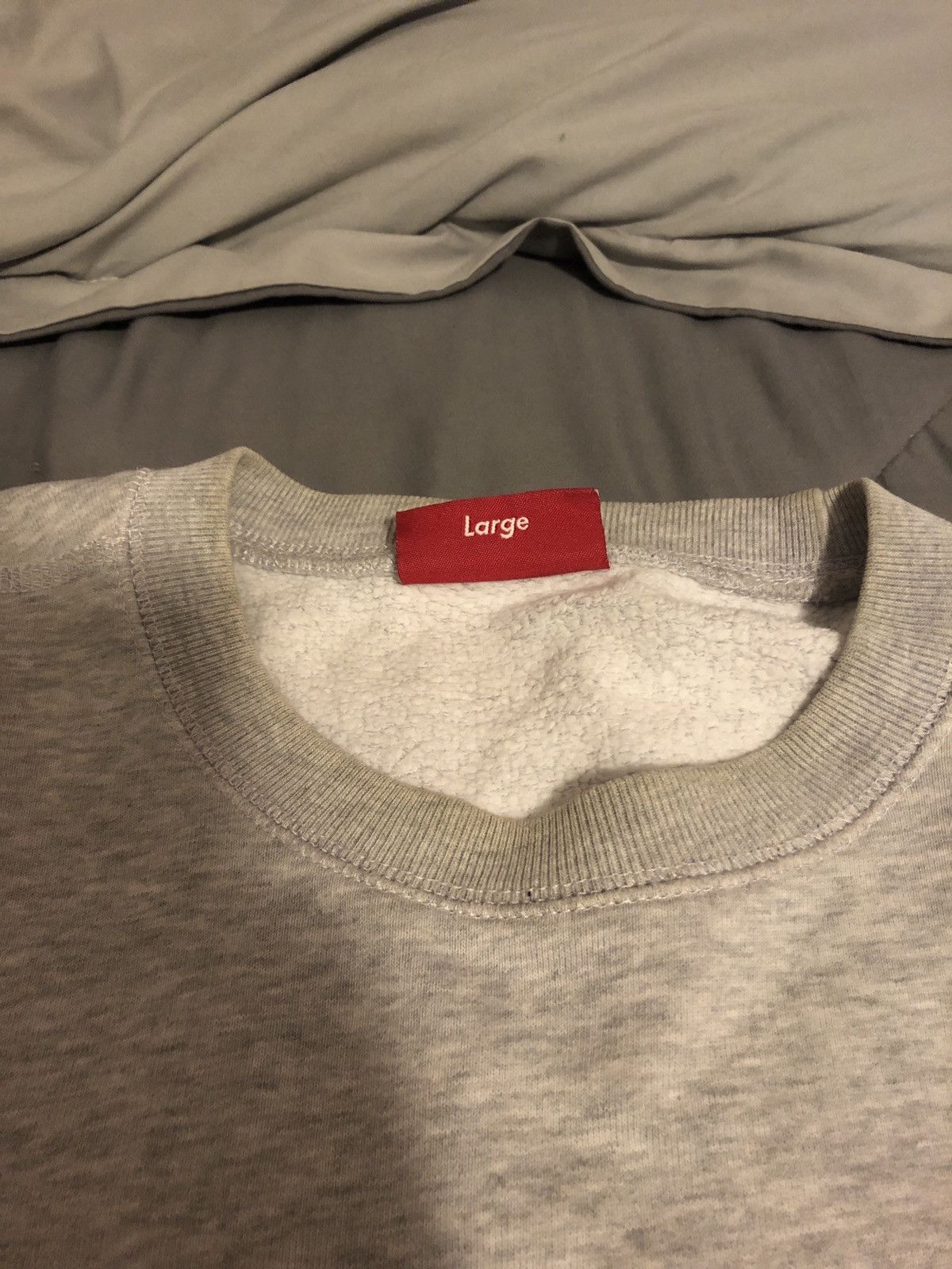 Supreme Supreme World Famous crewneck Size US L / EU 52-54 / 3 - 4 Thumbnail