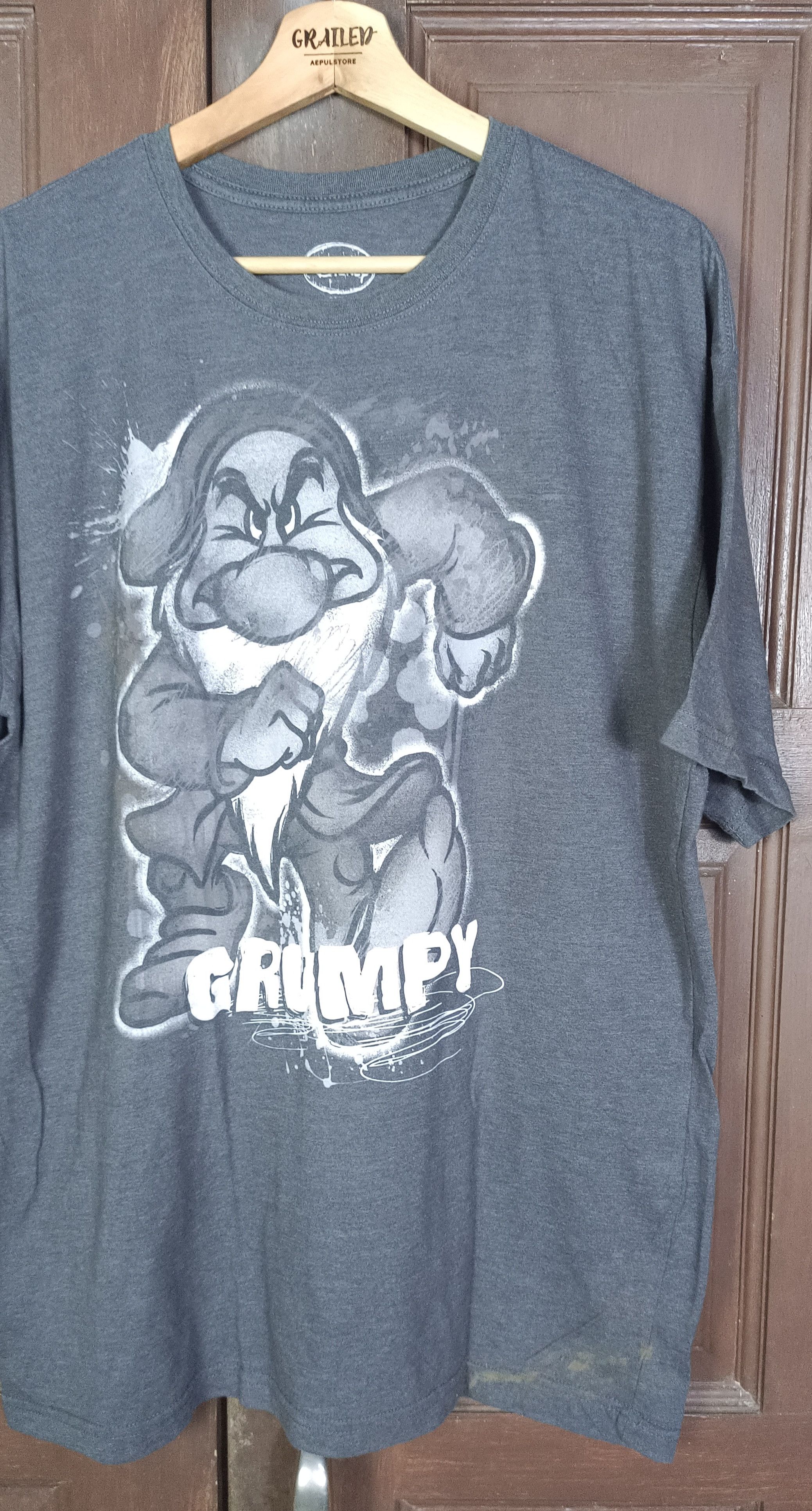 Japanese Brand Grumpy Disney Short Sleeve T Shirt Size US L / EU 52-54 / 3 - 4 Thumbnail