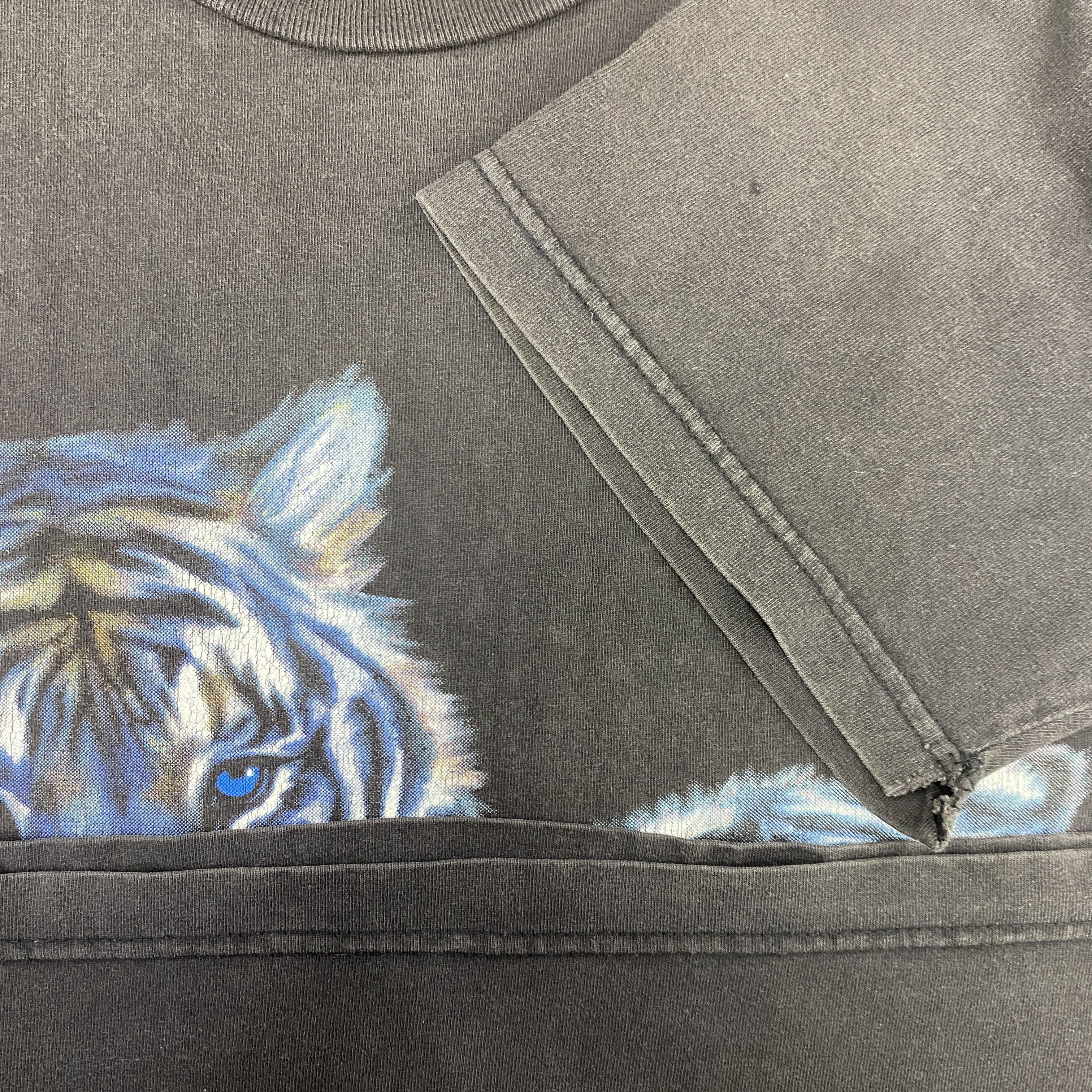 Vintage The Tiger Glow Animal T Shirt - I100