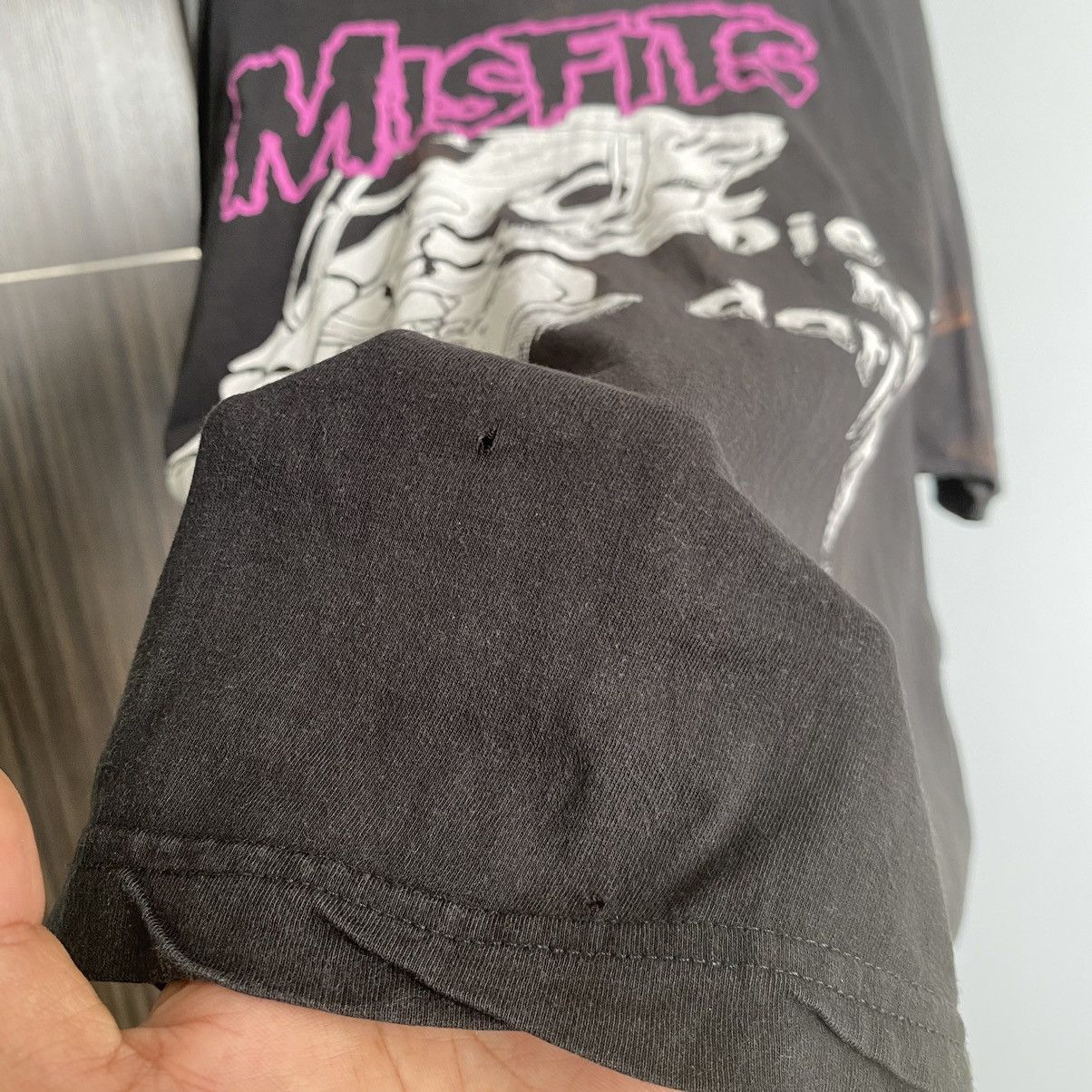 Misfits Thrashed Faded Vintage Y2K Misfits Punk Band ERD GRUNGE TEE Size US XXL / EU 58 / 5 - 7 Thumbnail
