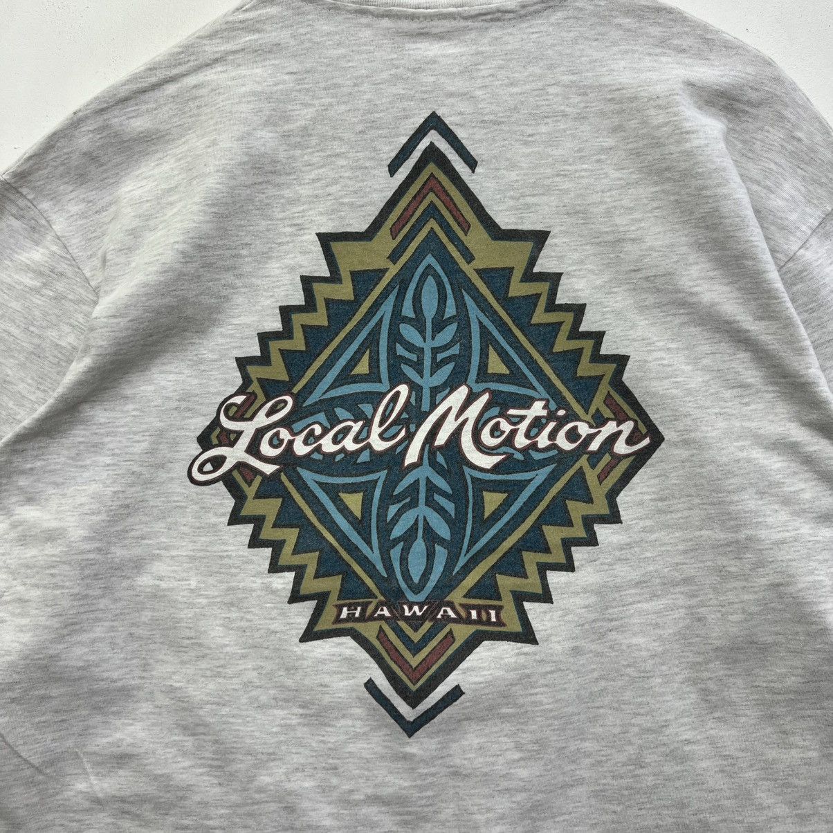 Vintage LOCAL MOTION HAWAII VINTAGE SURFING BACKHIT TSHIRT Size US L / EU 52-54 / 3 - 3 Thumbnail