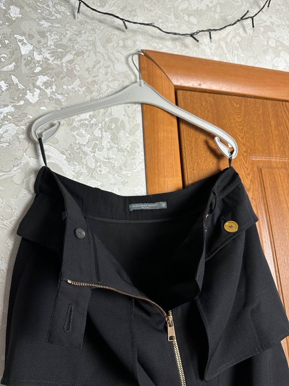 Alexander McQueen Alexander McQueen Skirt with Front Zip and Pocket Details Size 32" / US 10 / IT 46 - 11 Thumbnail